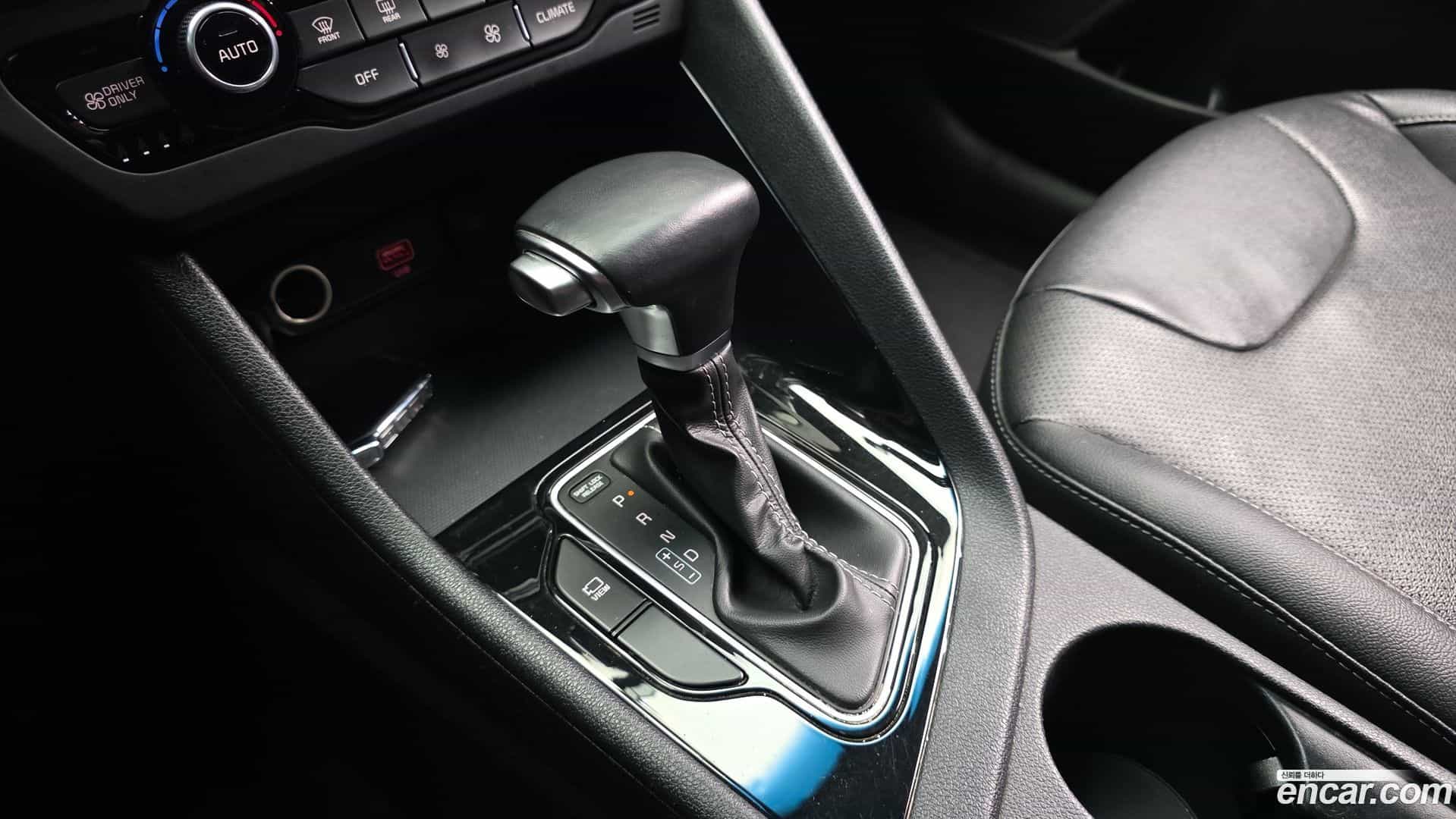 Niro Kia 2019.2-INNER-009