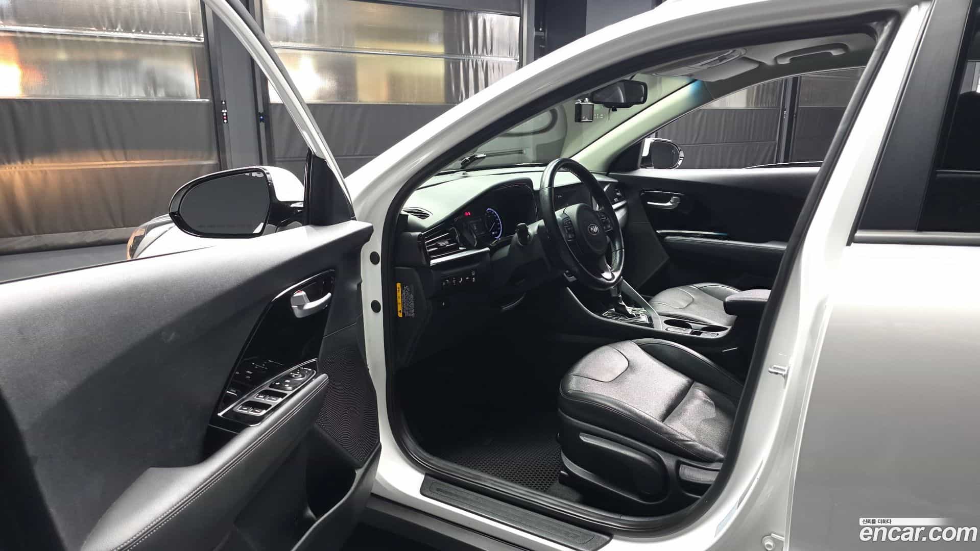 Niro Kia 2019.2-INNER-010
