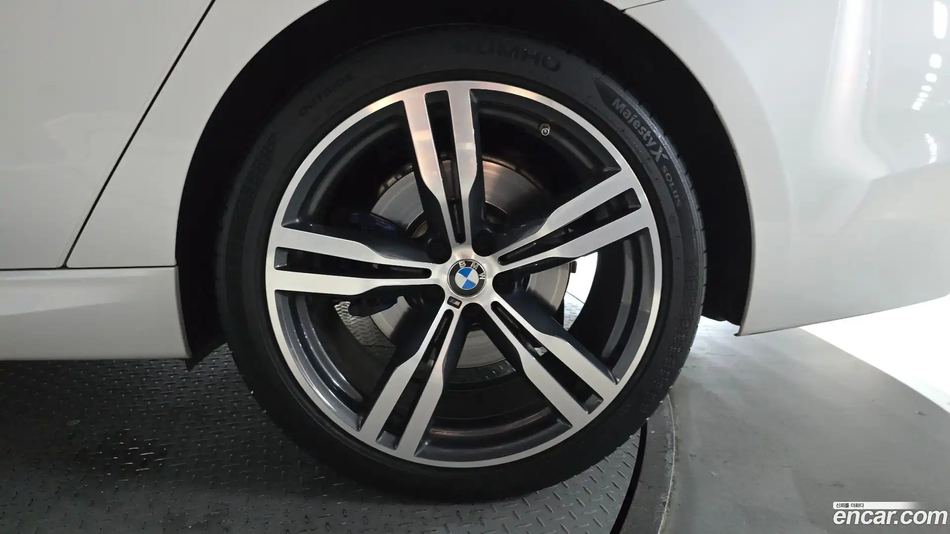 Gran Turismo BMW 2019.7-OUTER-031