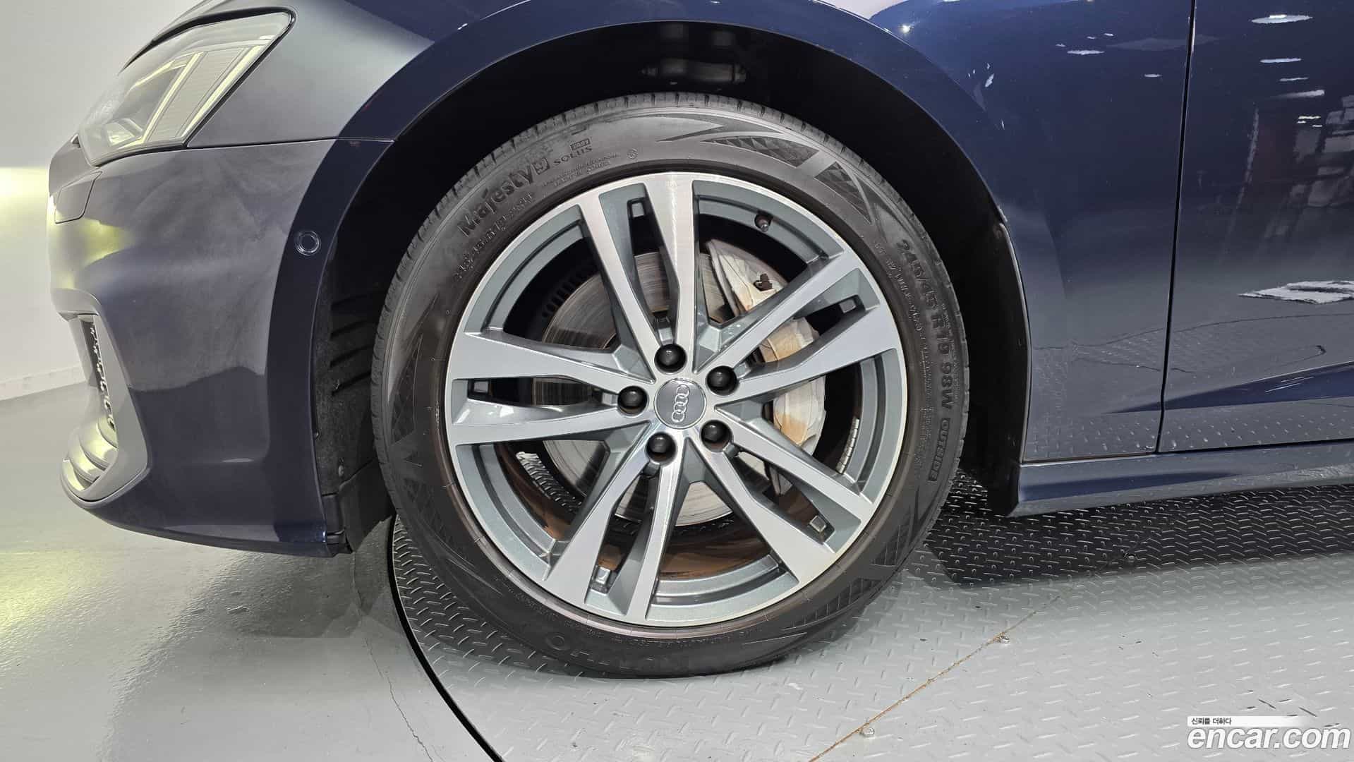 A6 Audi 2021.0-OUTER-005