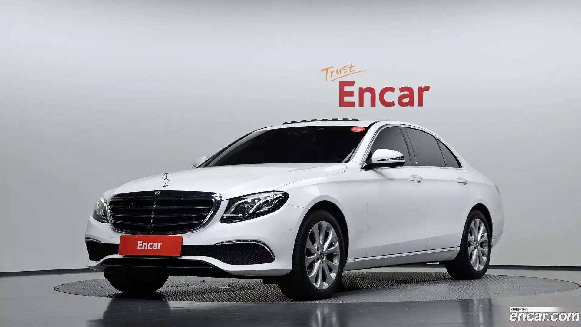 E-Class Mercedes-Benz 2018.4-OUTER-001
