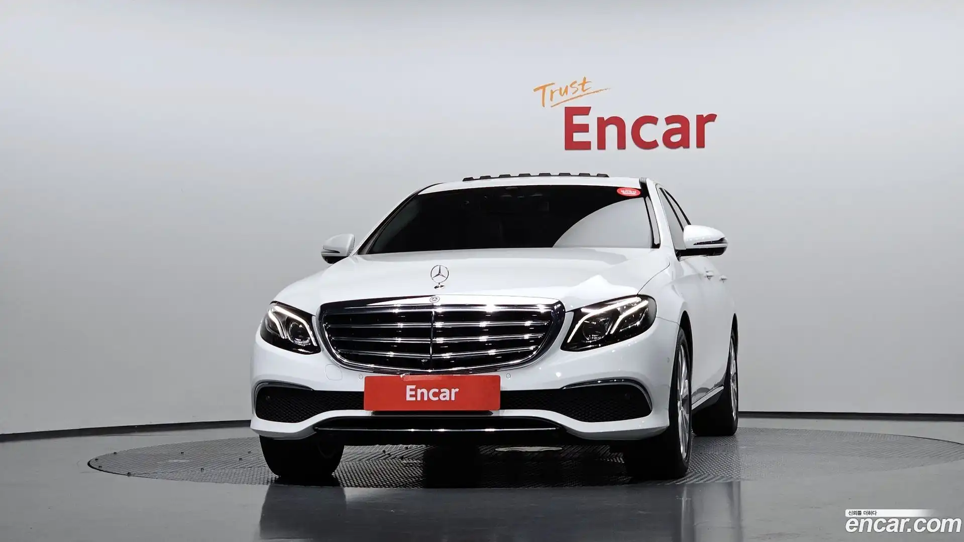 E-Class Mercedes-Benz 2018.4-OUTER-003