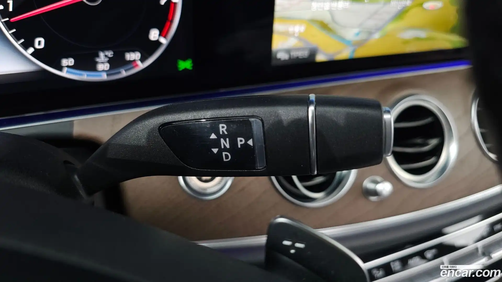E-Class Mercedes-Benz 2018.4-INNER-009