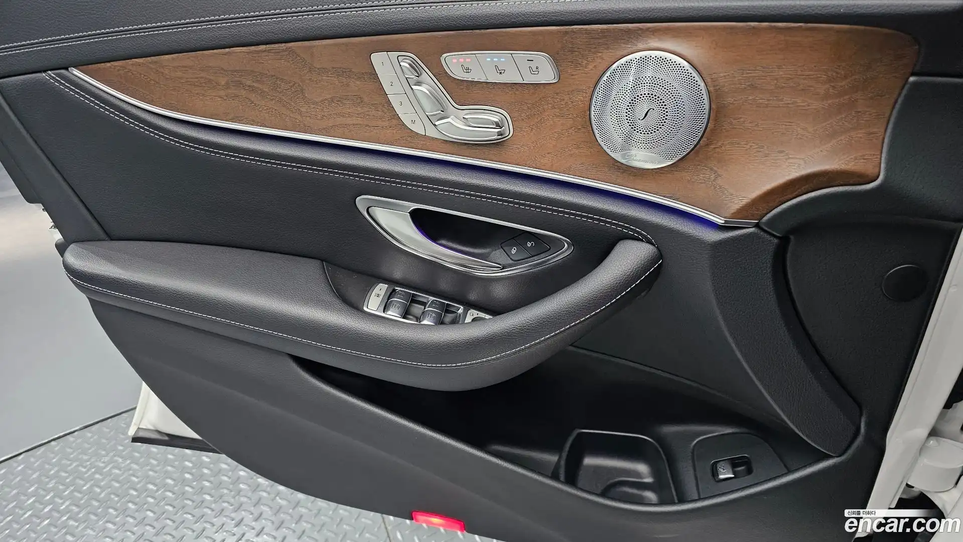 E-Class Mercedes-Benz 2018.4-INNER-034