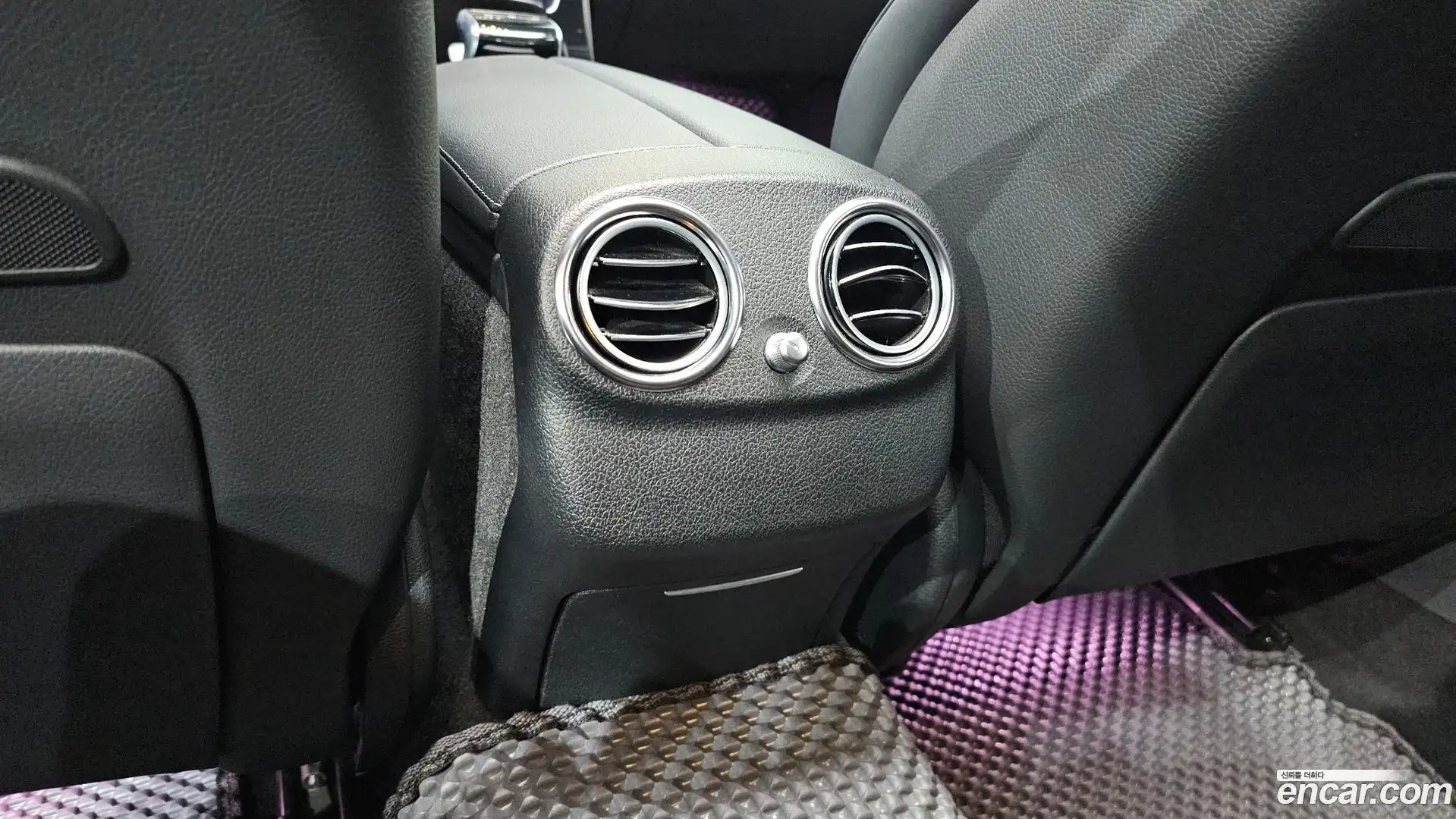 E-Class Mercedes-Benz 2018.4-OPTION-040