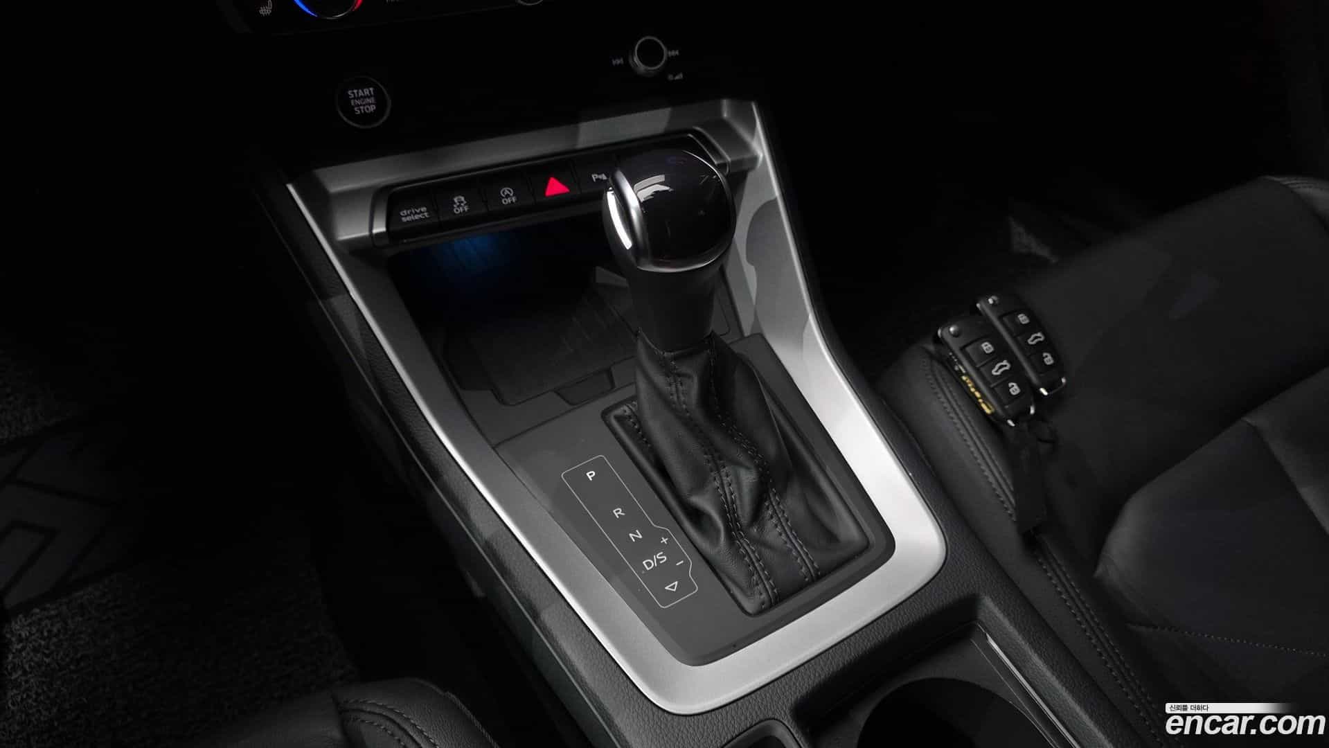 Q3 Audi 2023.11-INNER-009