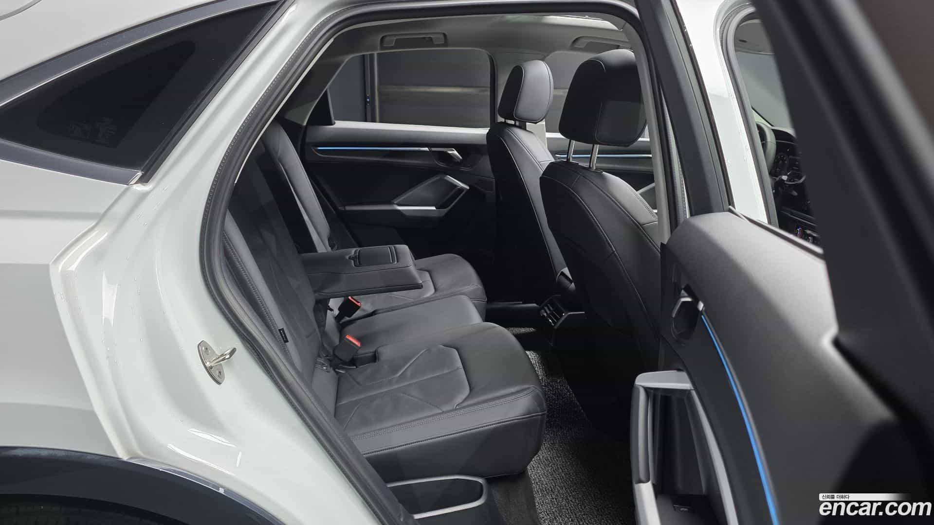Q3 Audi 2023.11-OPTION-016