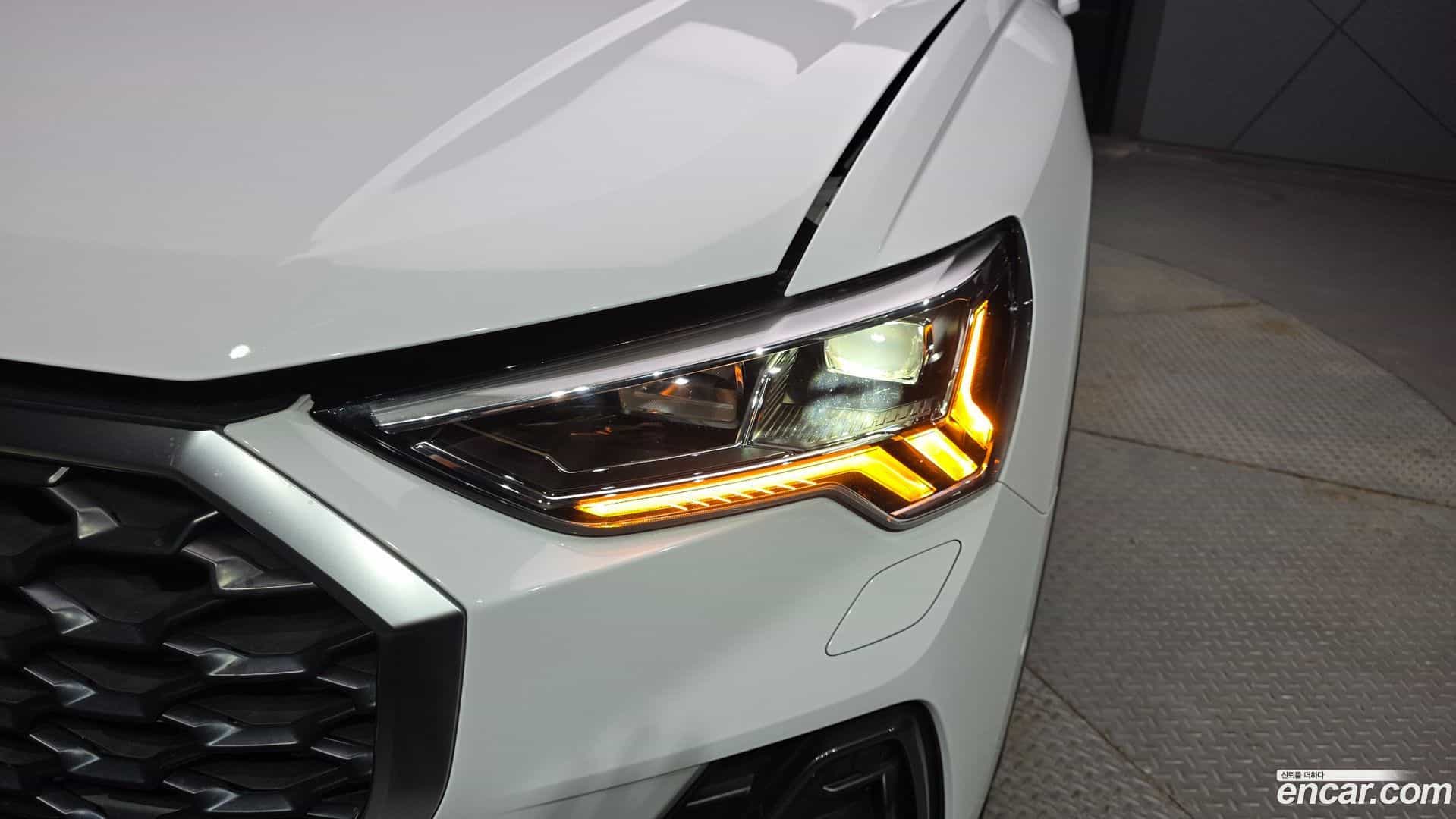 Q3 Audi 2023.11-OUTER-032