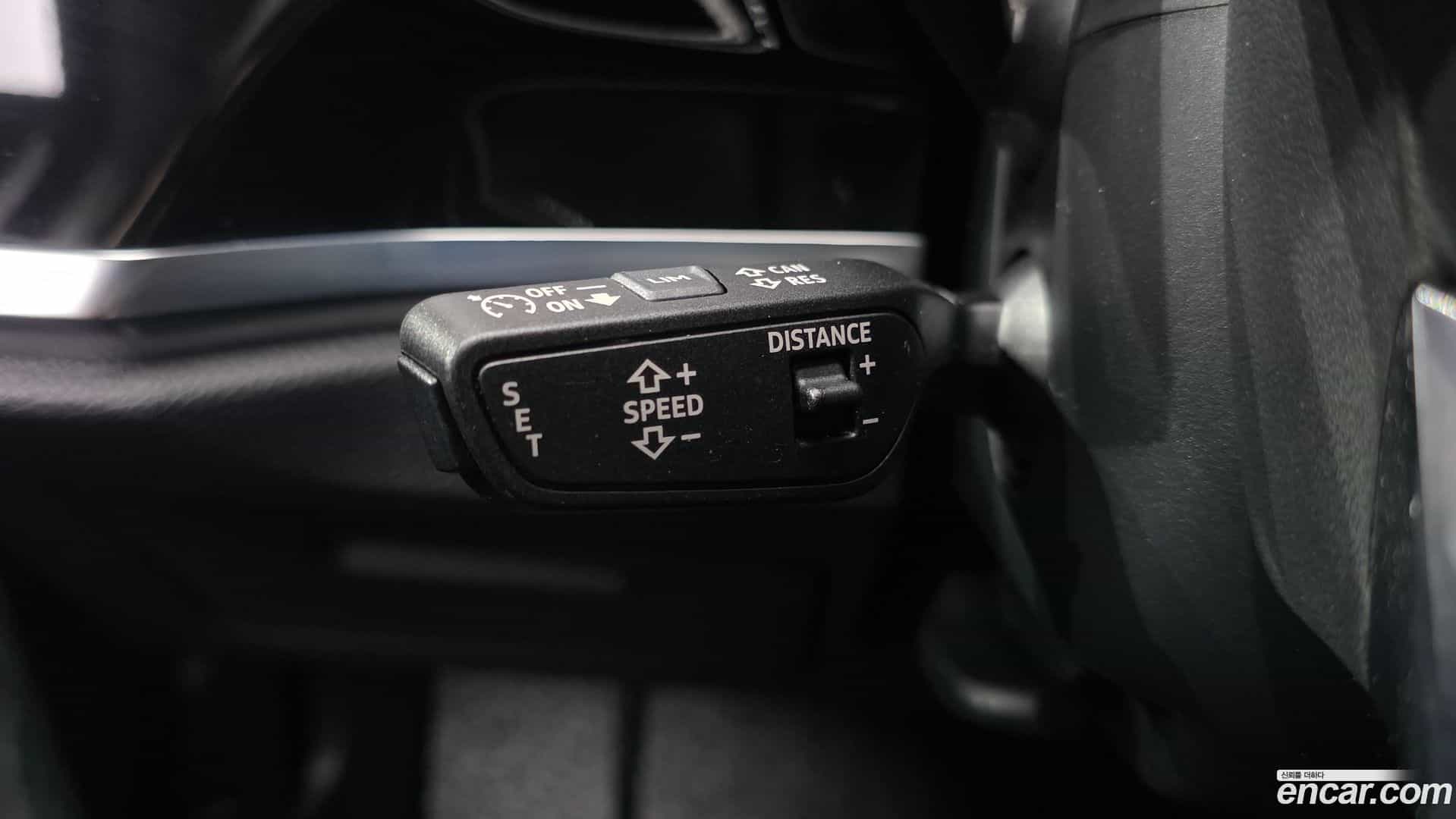 Q3 Audi 2023.11-OPTION-044
