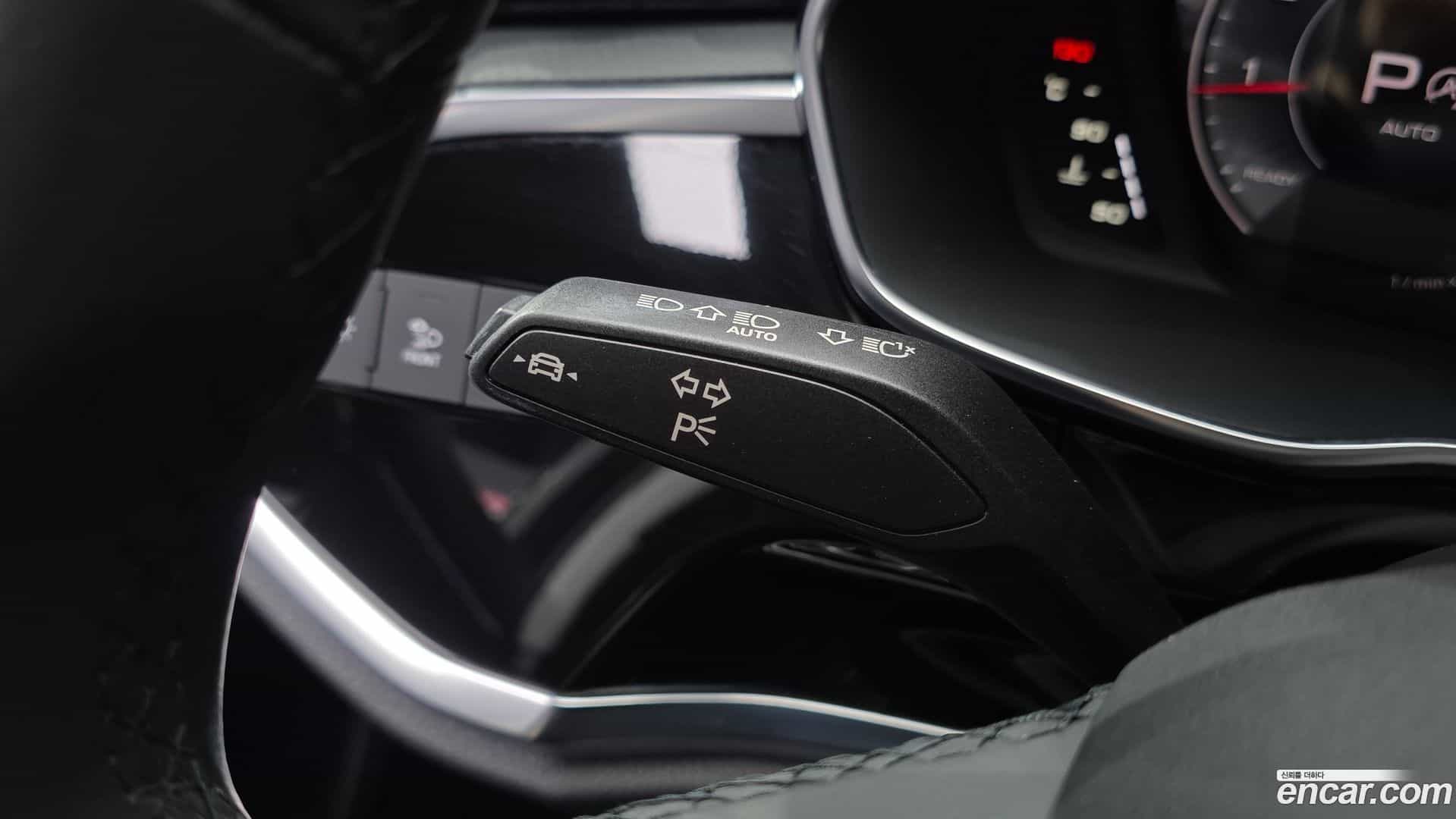 Q3 Audi 2023.11-OPTION-049