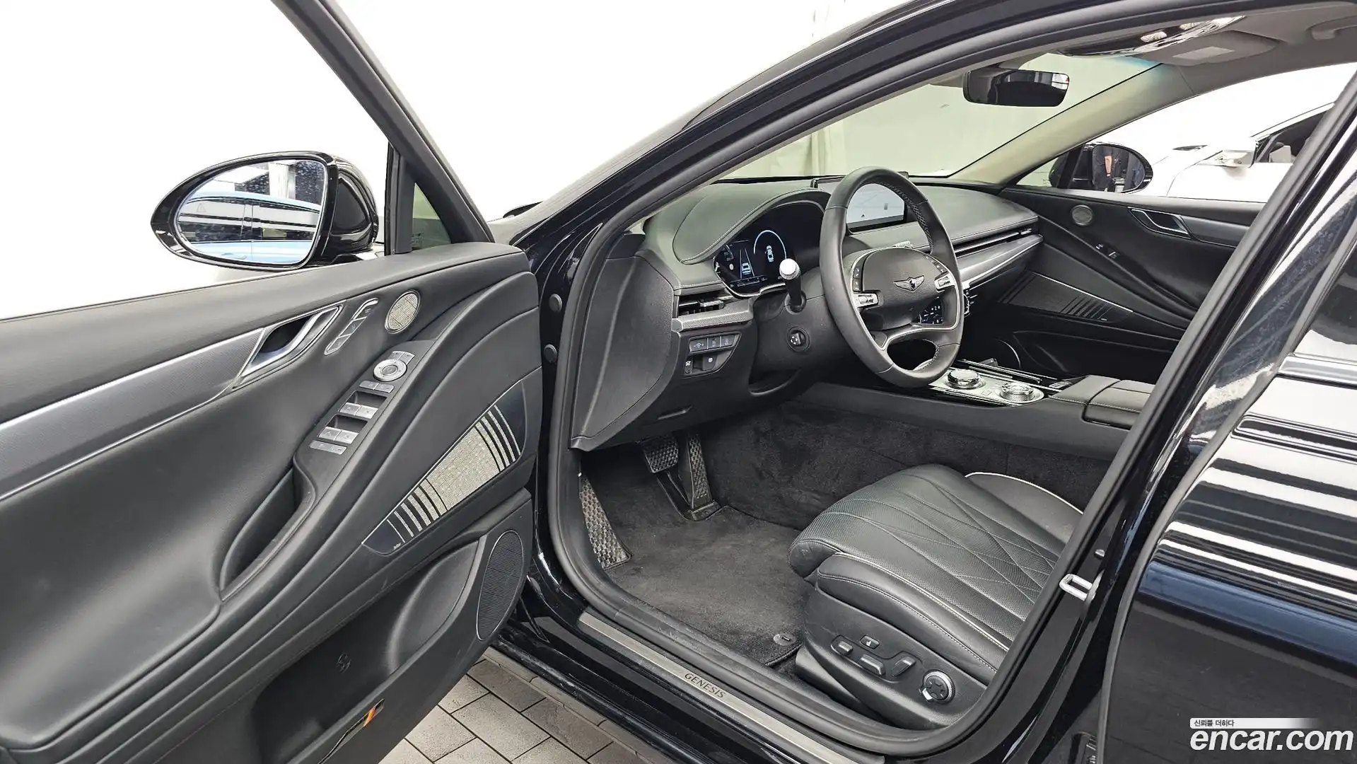 G80 Genesis 2023.11-INNER-010