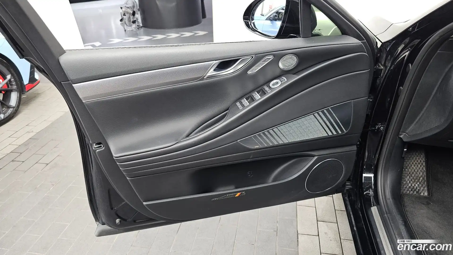 G80 Genesis 2023.11-INNER-034