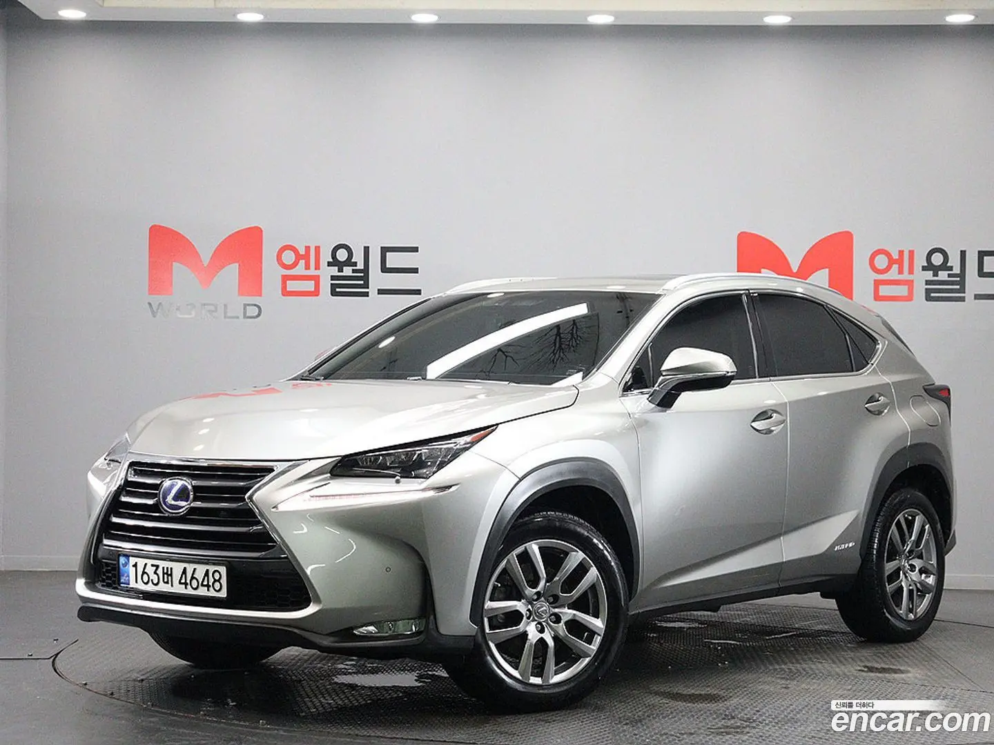 Main__Slider__Photo:NX Lexus 2017.3-1
