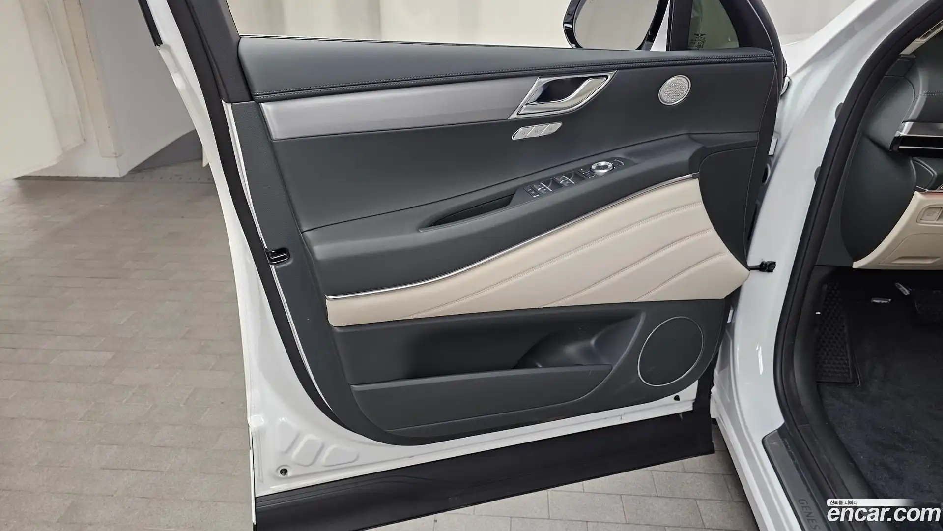 GV80 Genesis 2025.10-INNER-034