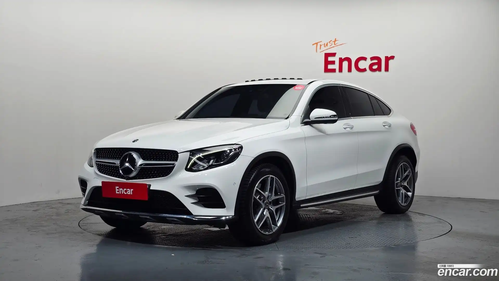GLC-Class Mercedes-Benz 2018.2-OUTER-001