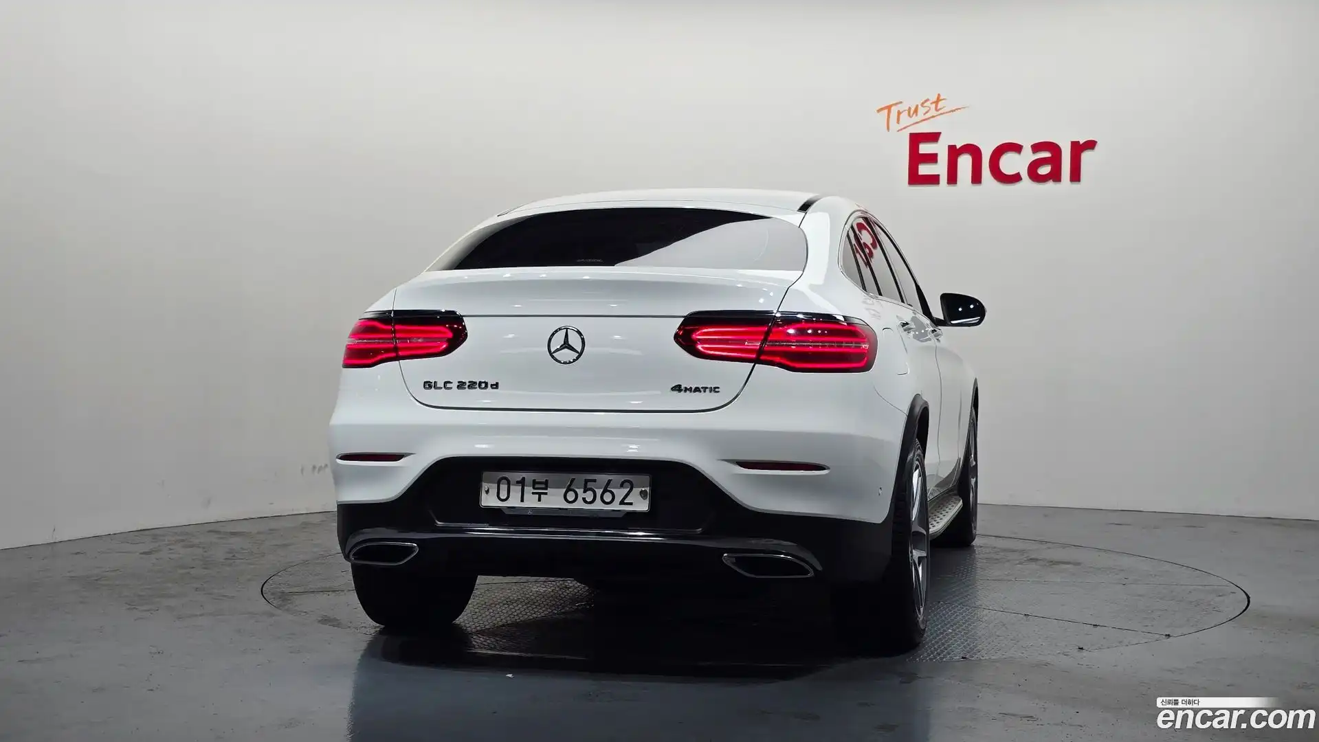 GLC-Class Mercedes-Benz 2018.2-OUTER-004