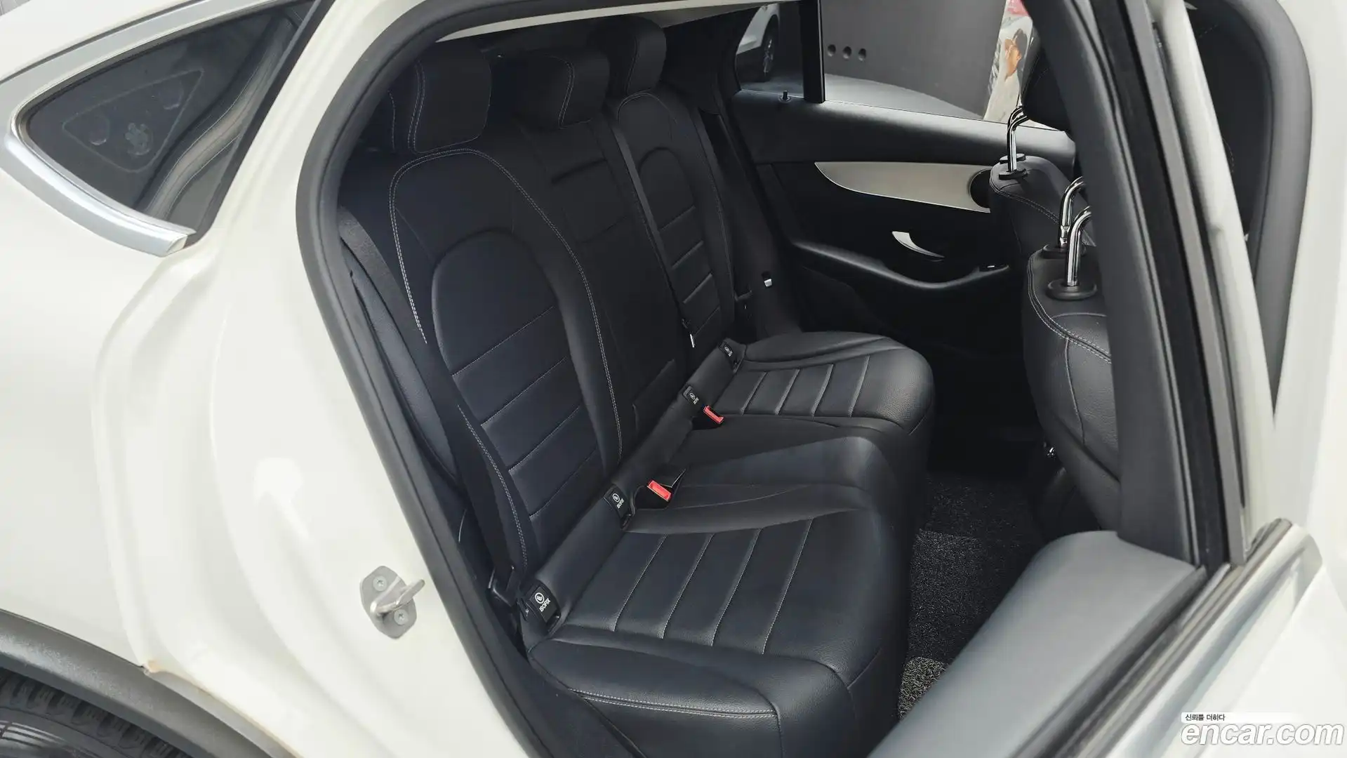 GLC-Class Mercedes-Benz 2018.2-OPTION-015