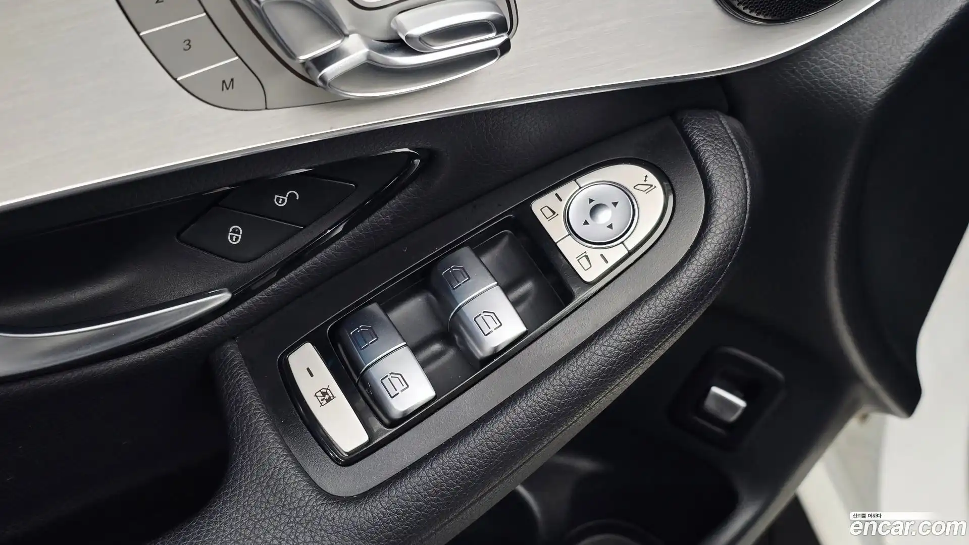 GLC-Class Mercedes-Benz 2018.2-OPTION-024