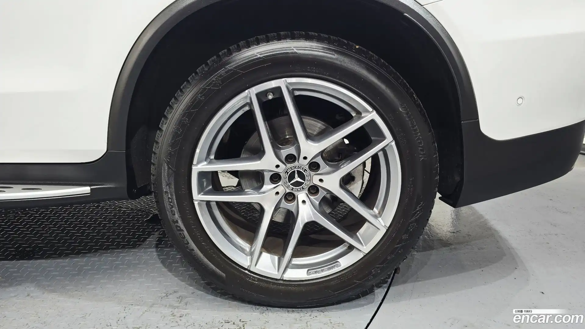 GLC-Class Mercedes-Benz 2018.2-OUTER-031