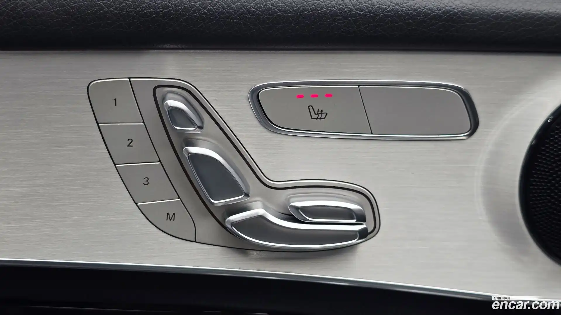 GLC-Class Mercedes-Benz 2018.2-OPTION-041