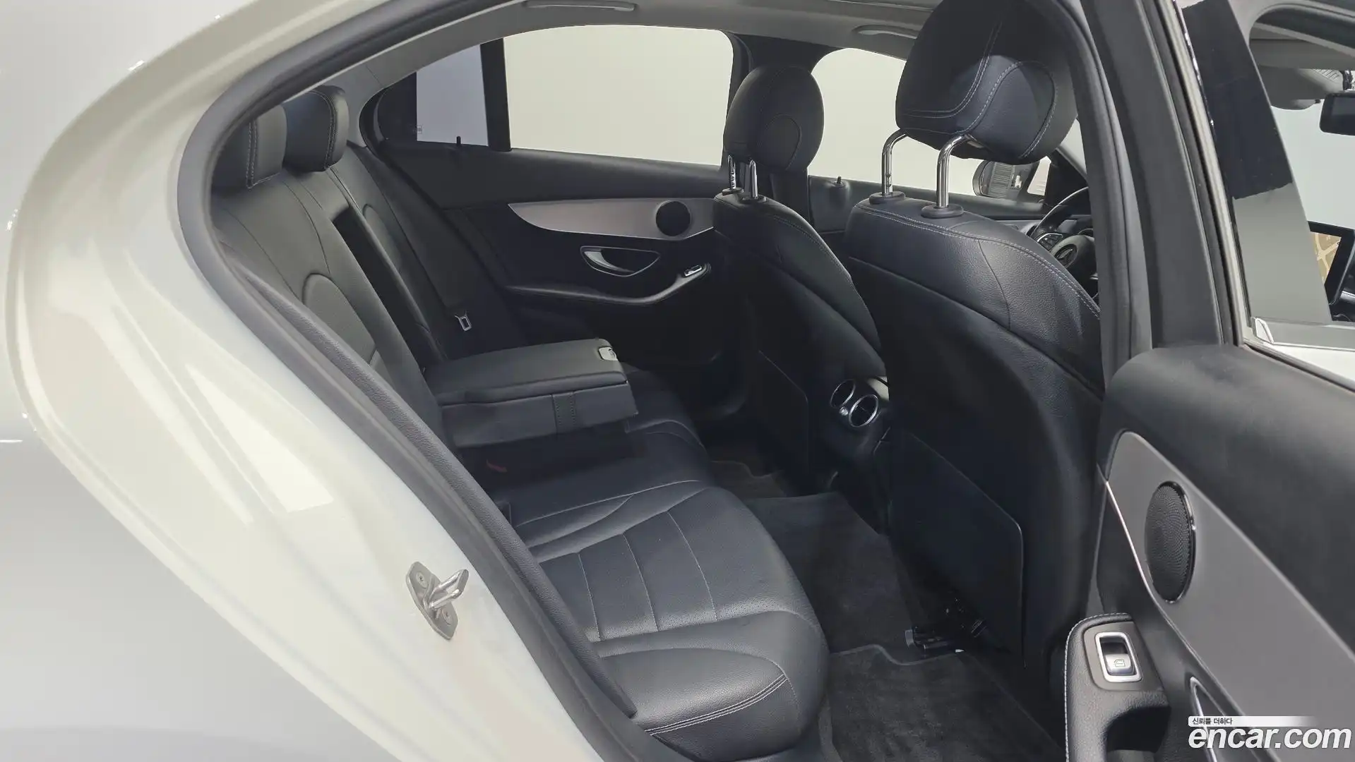 C-Class Mercedes-Benz 2016.8-OPTION-016