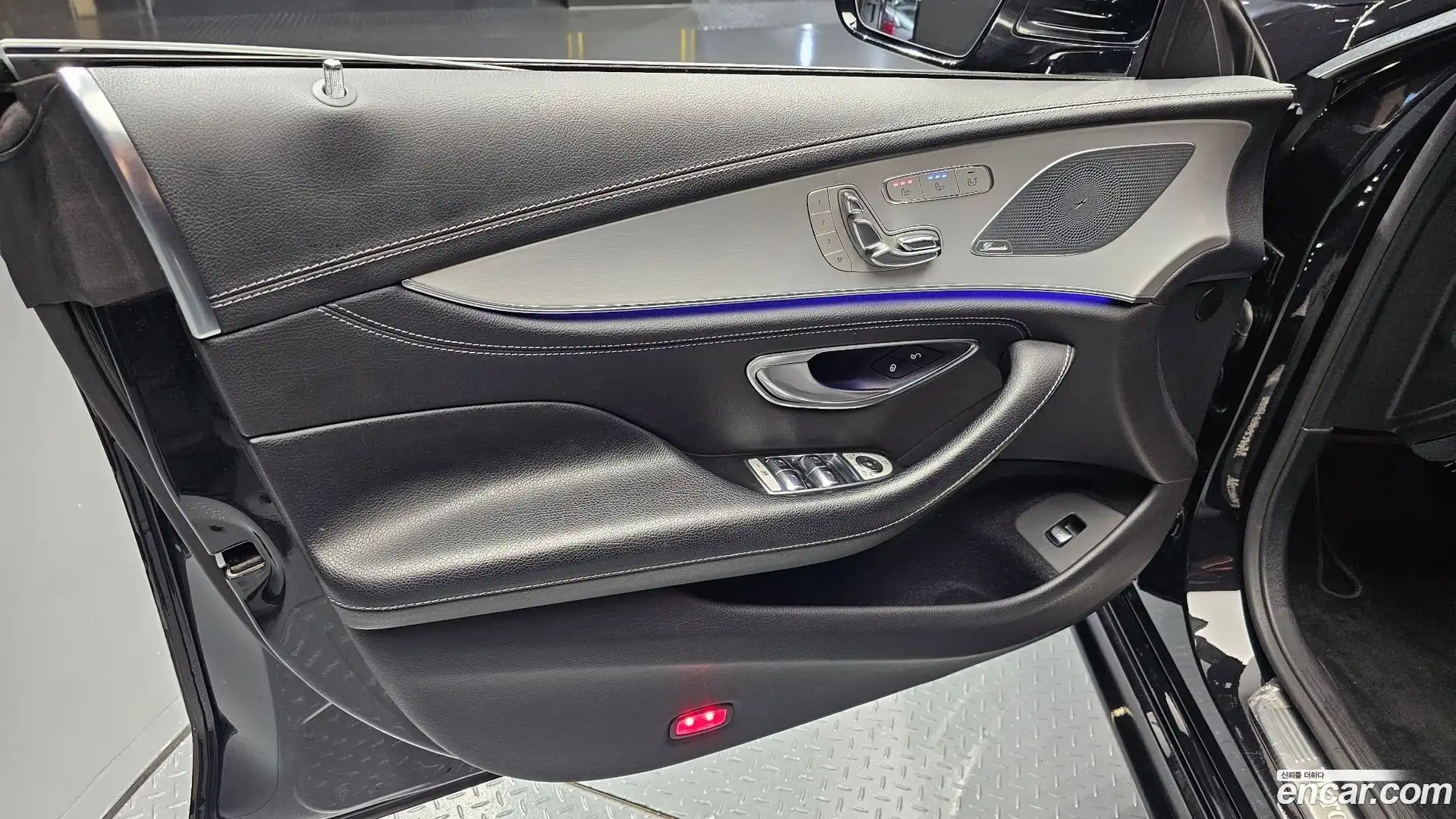 CLS-Class Mercedes-Benz 2019.0-INNER-034