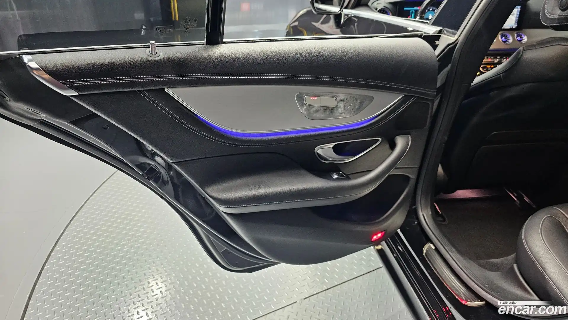 CLS-Class Mercedes-Benz 2019.0-INNER-035