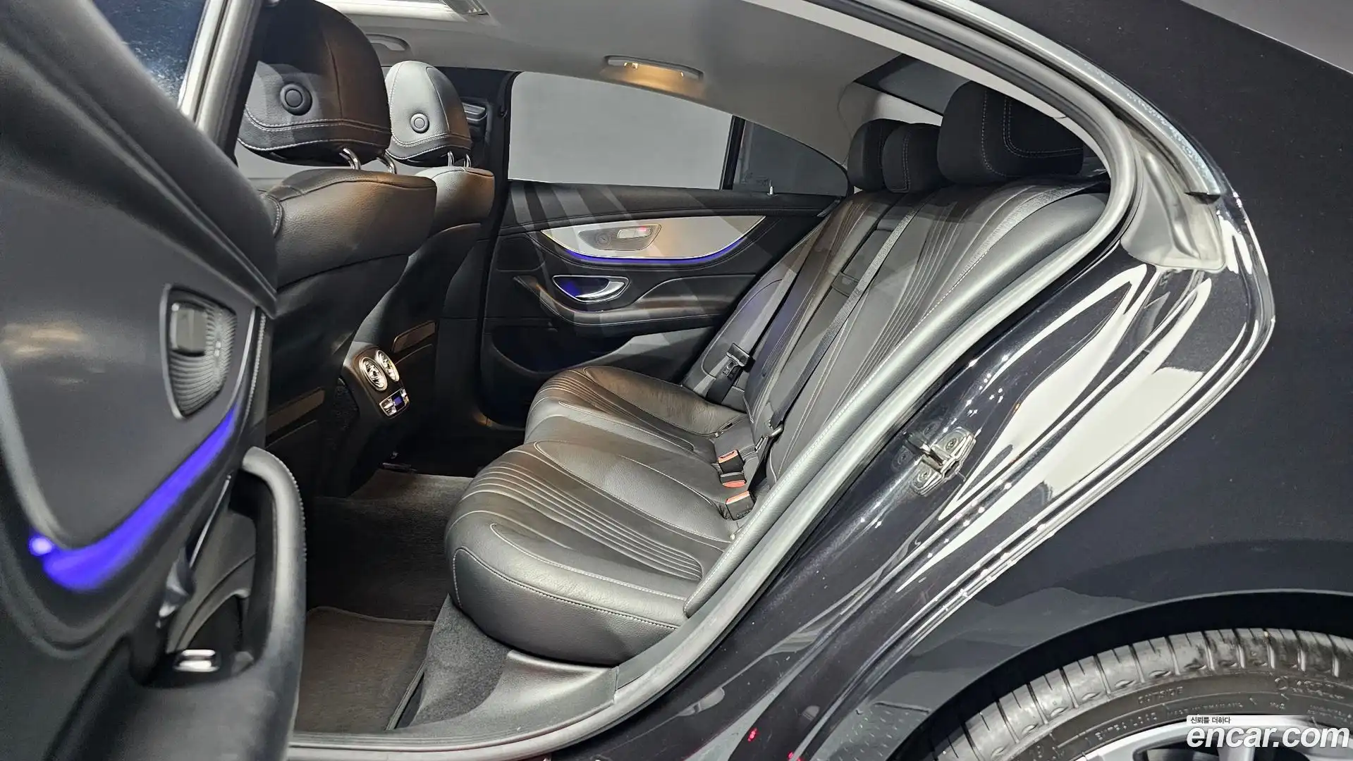 CLS-Class Mercedes-Benz 2019.0-INNER-036