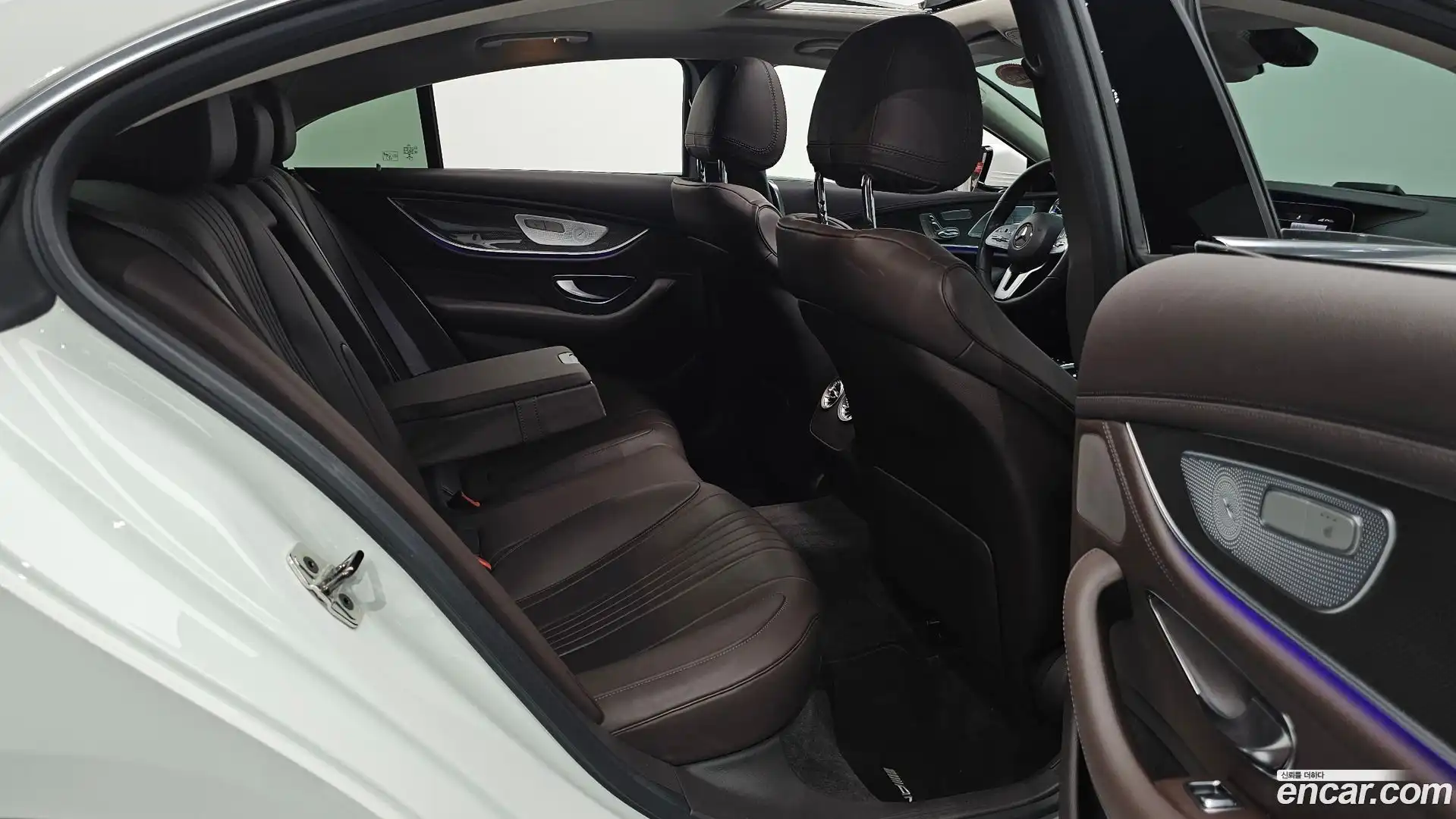CLS-Class Mercedes-Benz 2019.11-INNER-036