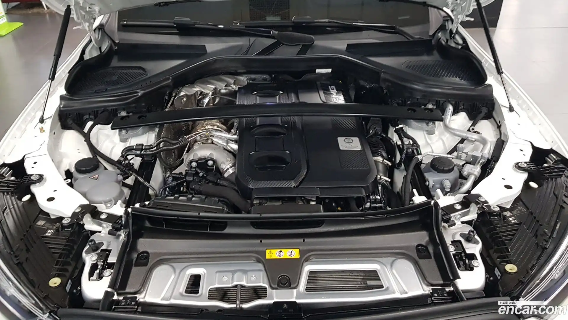 GLC-Class Mercedes-Benz 2025.8-OUTER-006