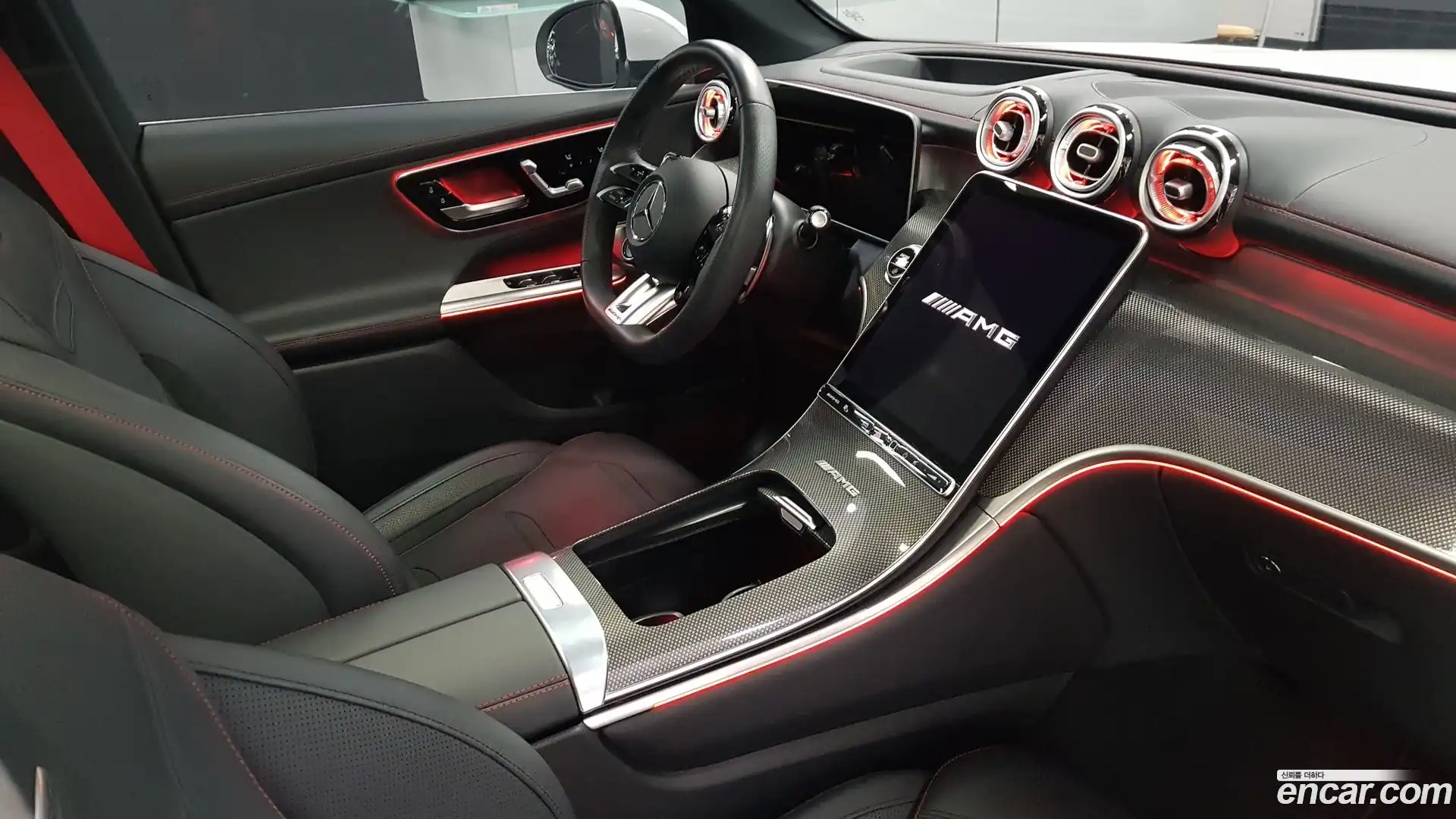 GLC-Class Mercedes-Benz 2025.8-INNER-009