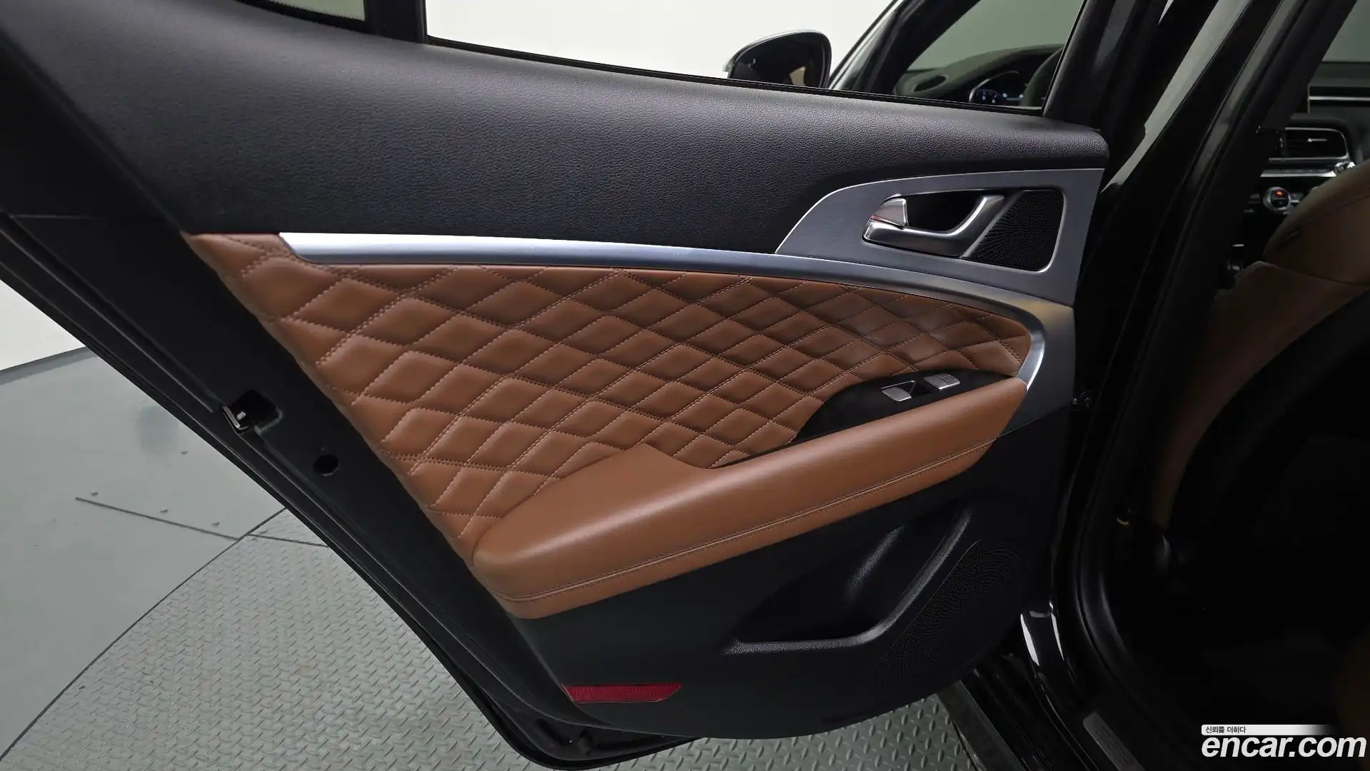 G70 Genesis 2019.4-INNER-035