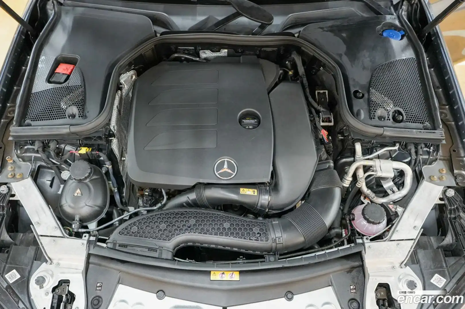 E-Class Mercedes-Benz 2020.8-OUTER-006