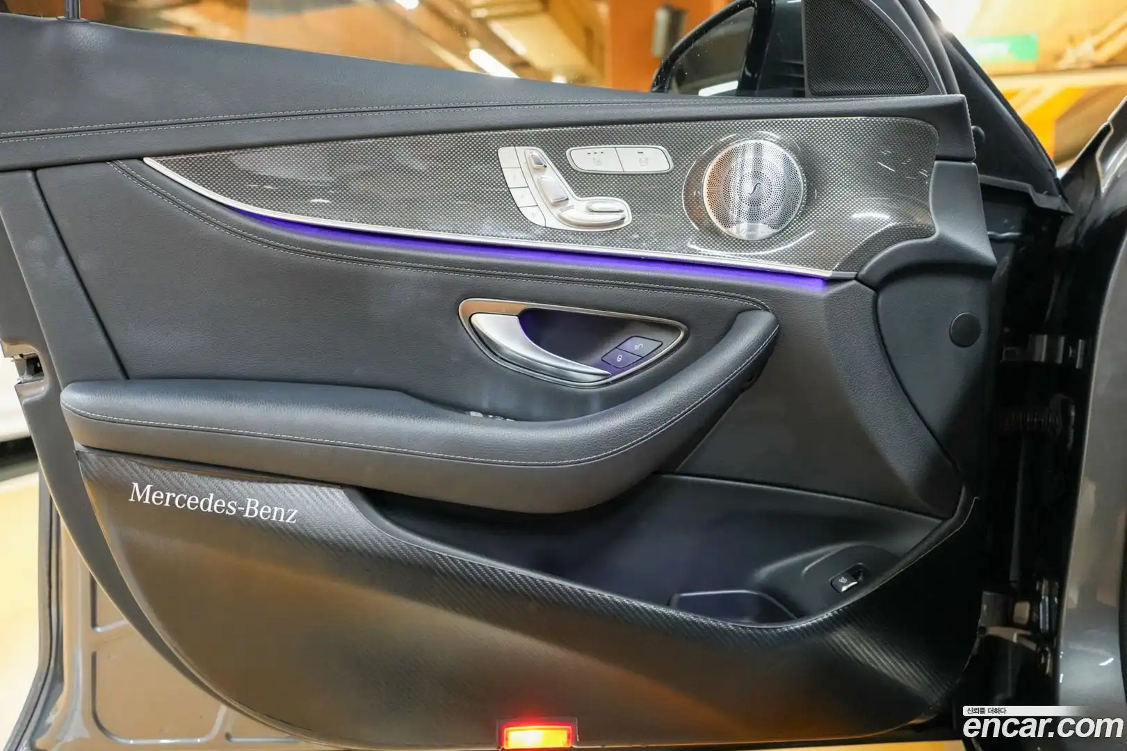 E-Class Mercedes-Benz 2020.8-OPTION-016