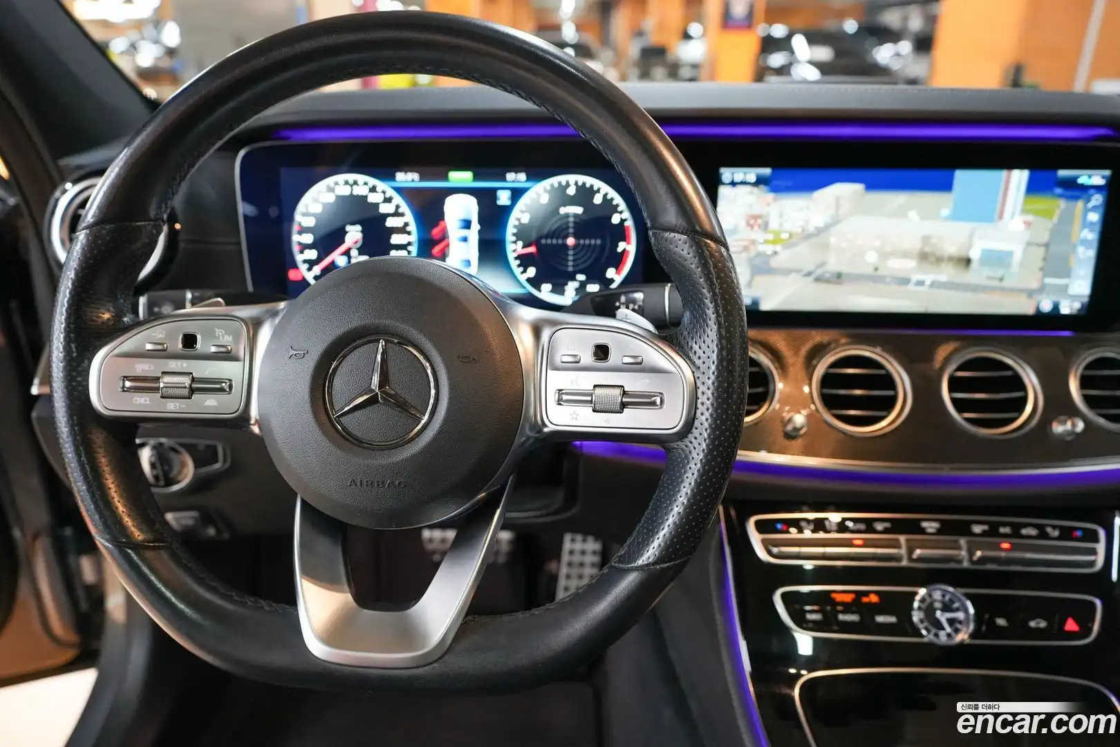 E-Class Mercedes-Benz 2020.8-OPTION-020