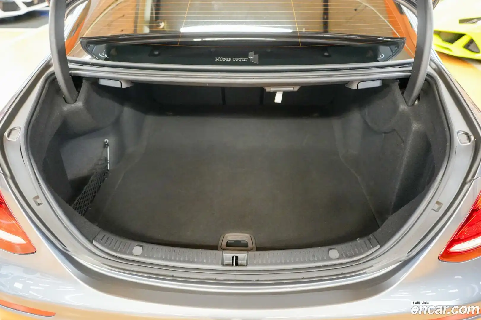E-Class Mercedes-Benz 2020.8-OPTION-023