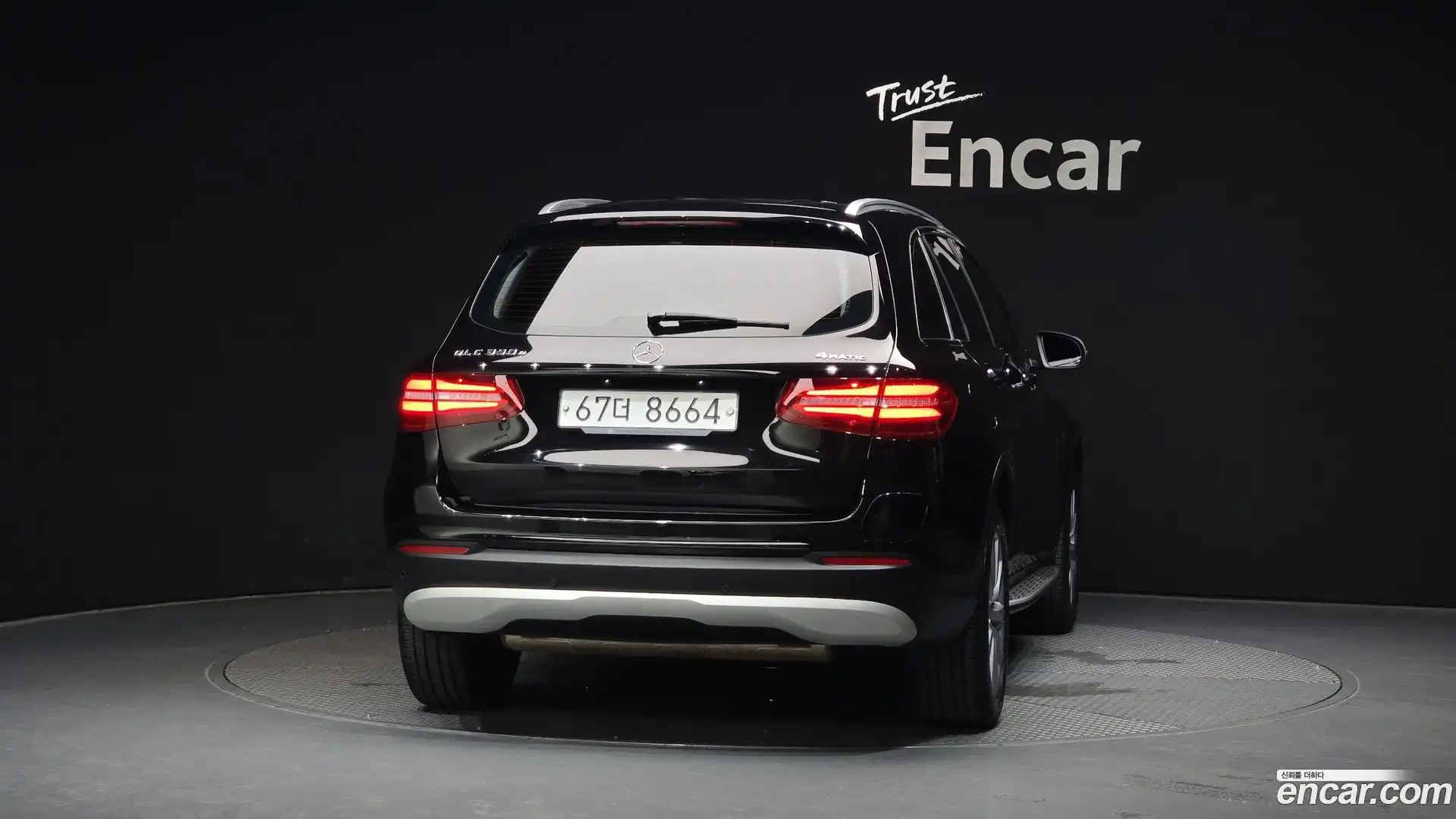 GLC-Class Mercedes-Benz 2018.6-OUTER-004