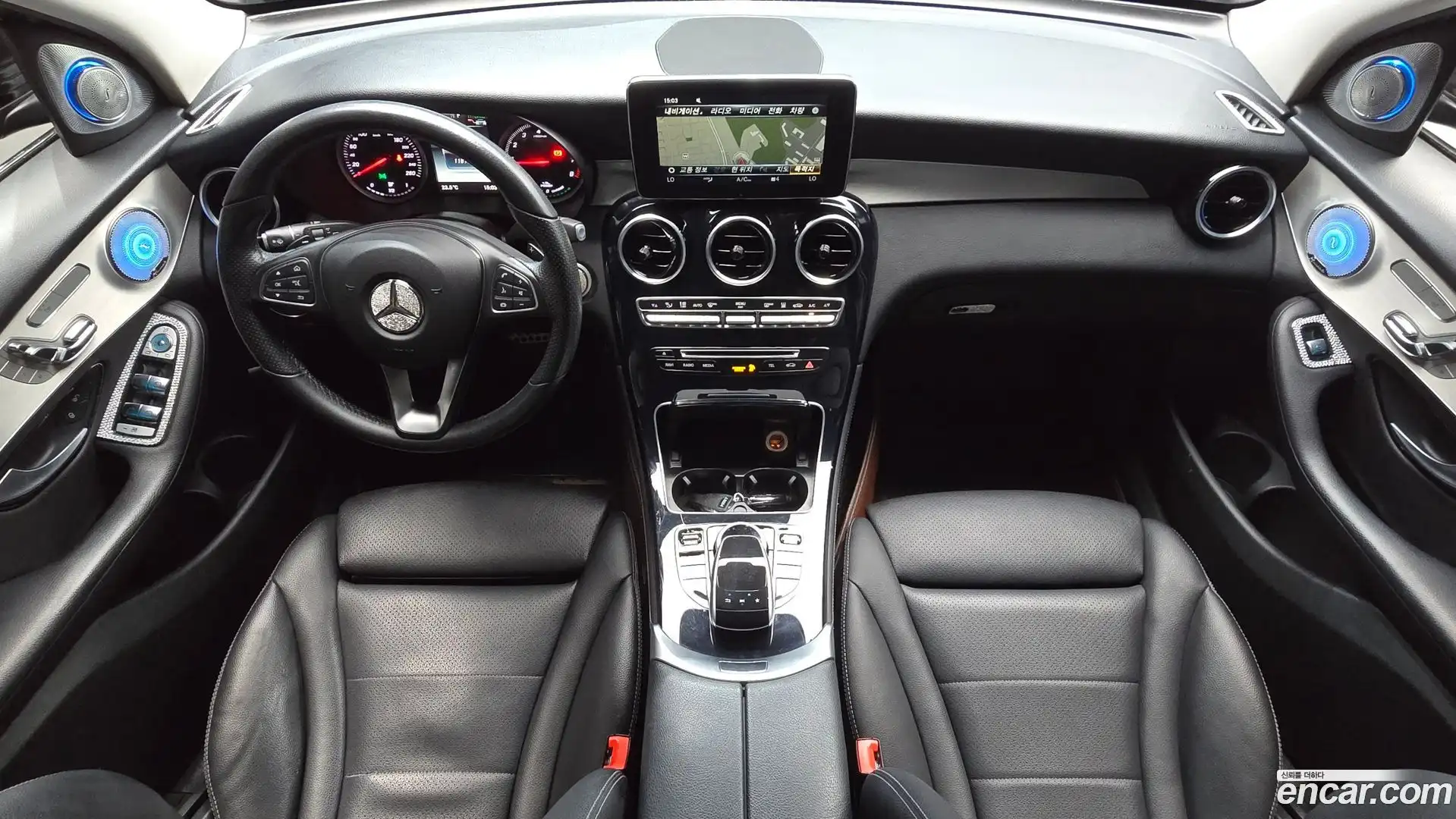 GLC-Class Mercedes-Benz 2018.6-INNER-007