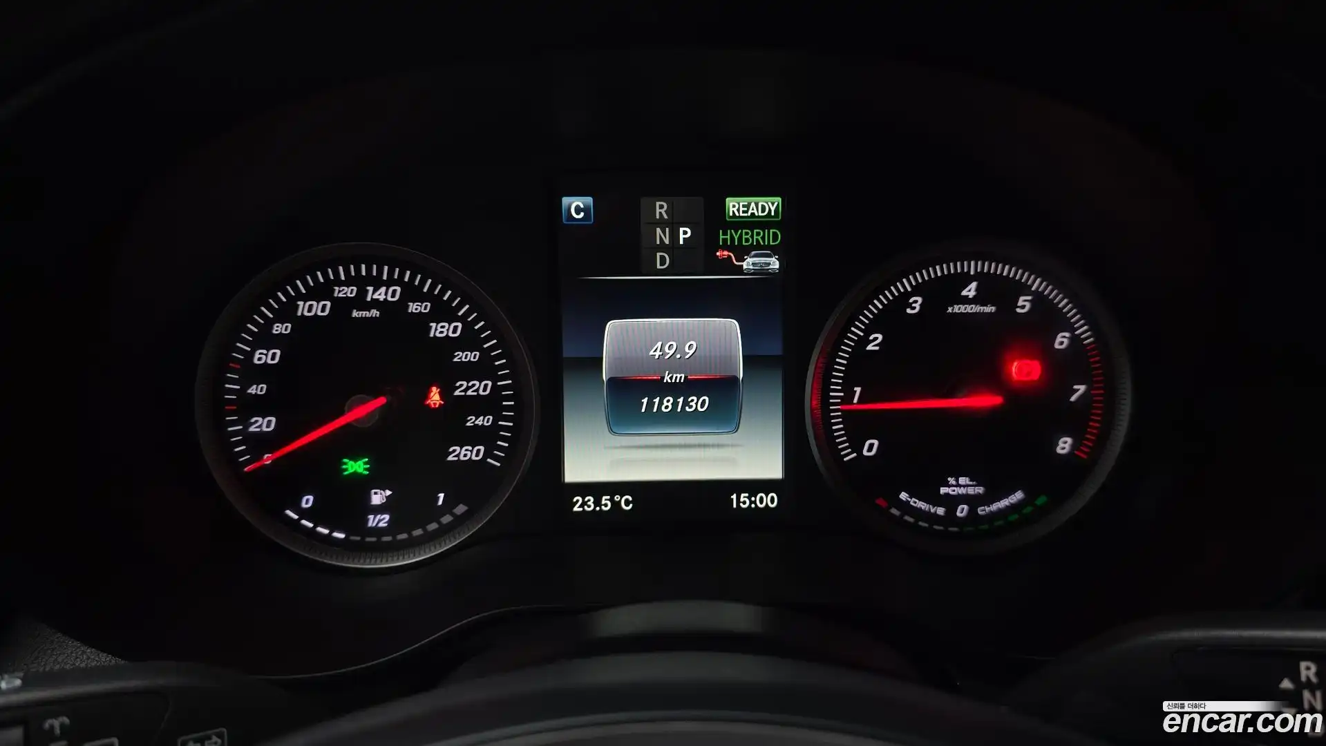 GLC-Class Mercedes-Benz 2018.6-INNER-008