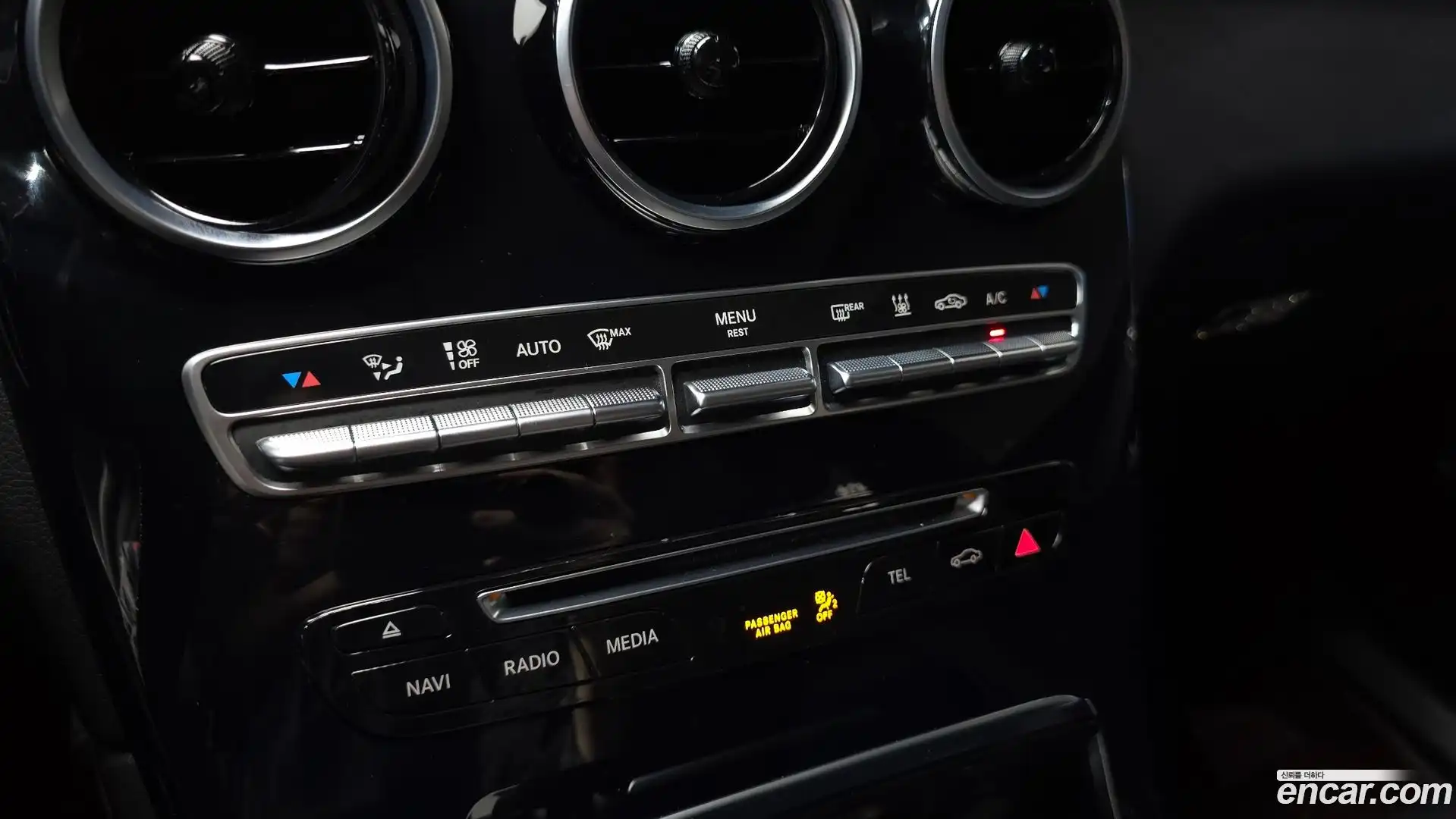 GLC-Class Mercedes-Benz 2018.6-OPTION-020