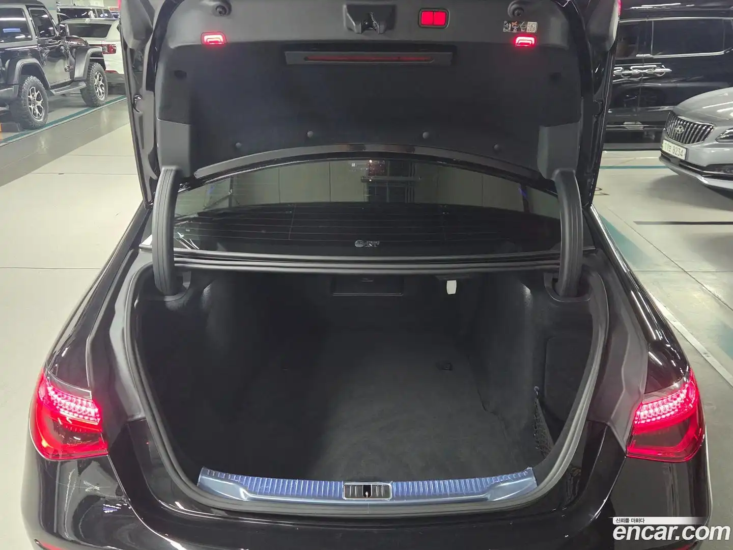 S-Class Mercedes-Benz 2023.7-OUTER-006