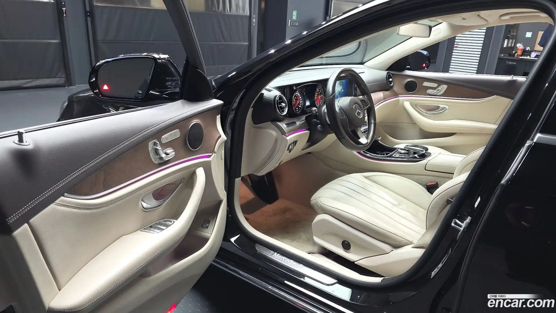 E-Class Mercedes-Benz 2016.7-INNER-010