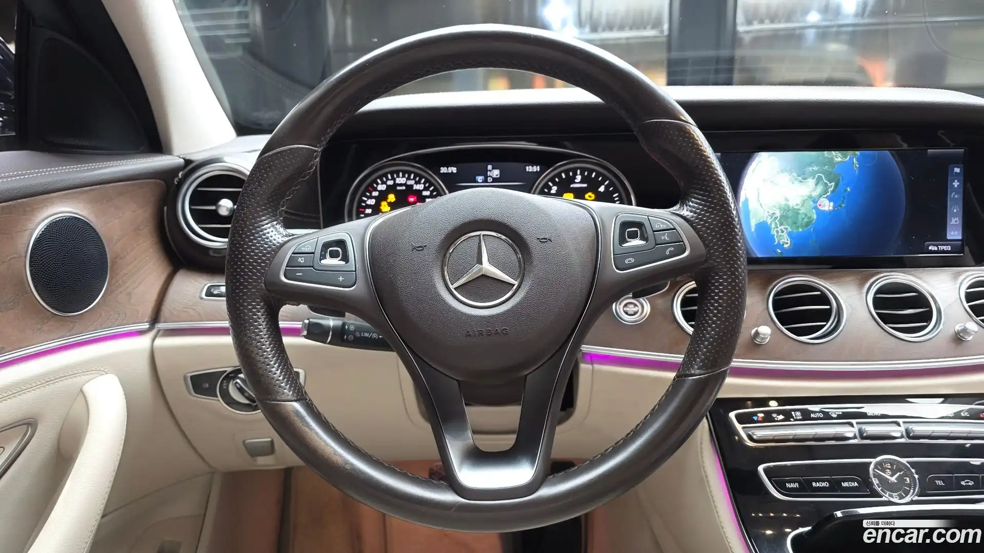 E-Class Mercedes-Benz 2016.7-OPTION-017