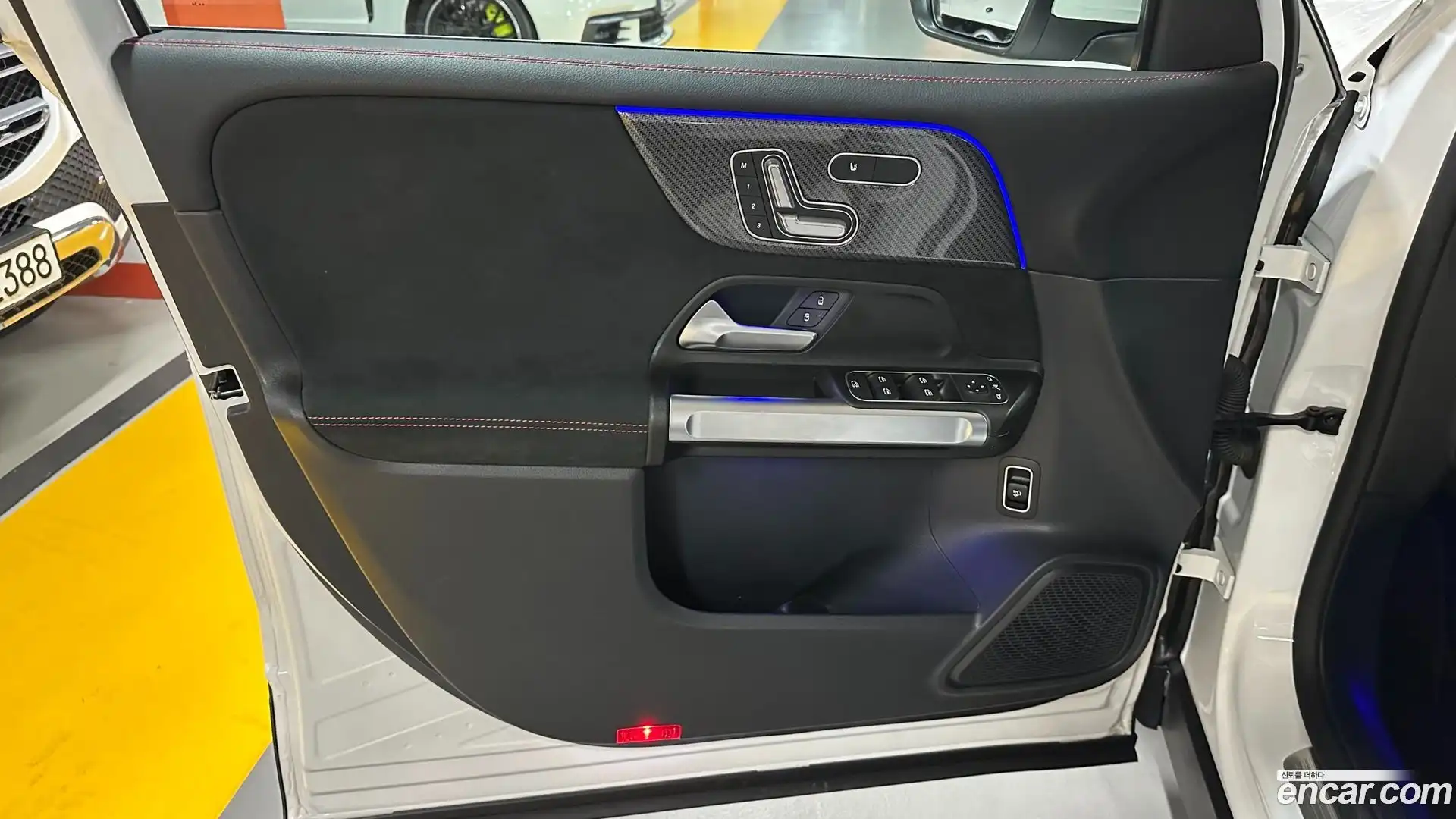 GLB-Class Mercedes-Benz 2025.7-OPTION-019
