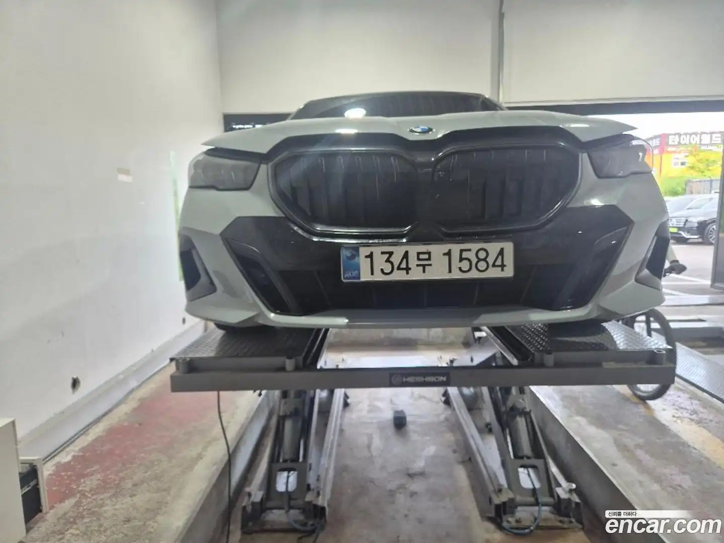 5-Series BMW 2025.5-OUTER-001