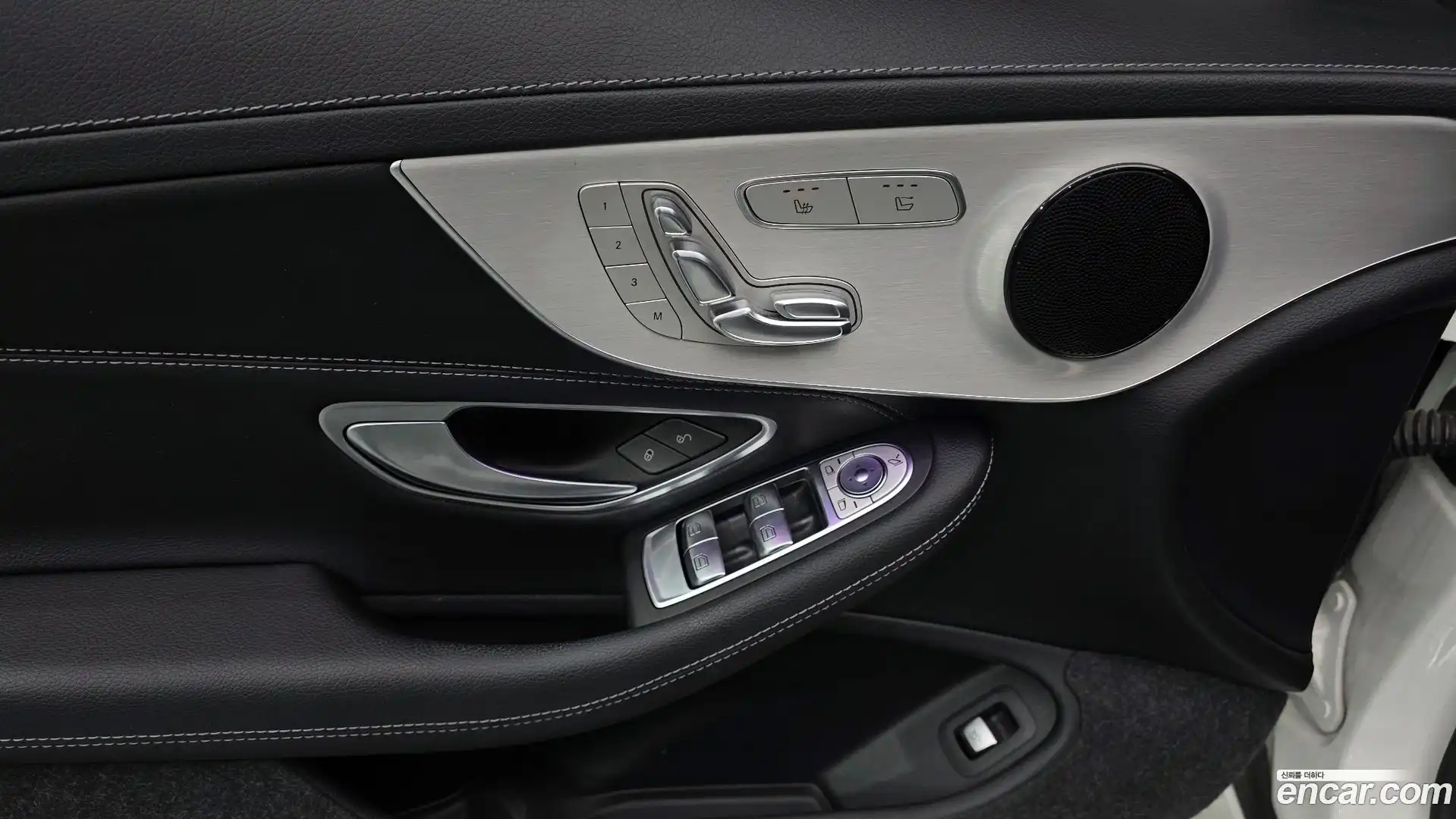 C-Class Mercedes-Benz 2022.8-OPTION-022