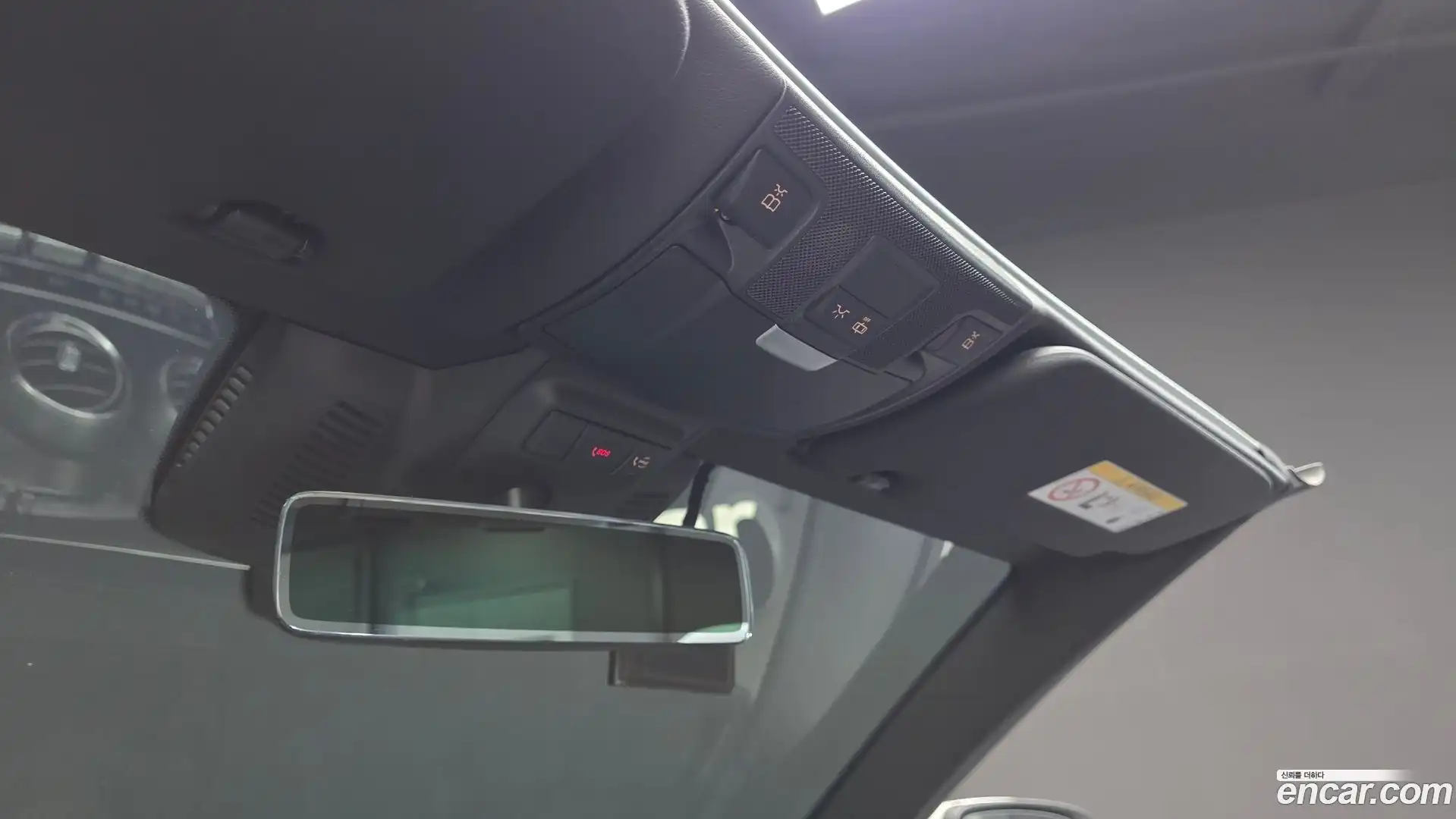 C-Class Mercedes-Benz 2022.8-OPTION-024
