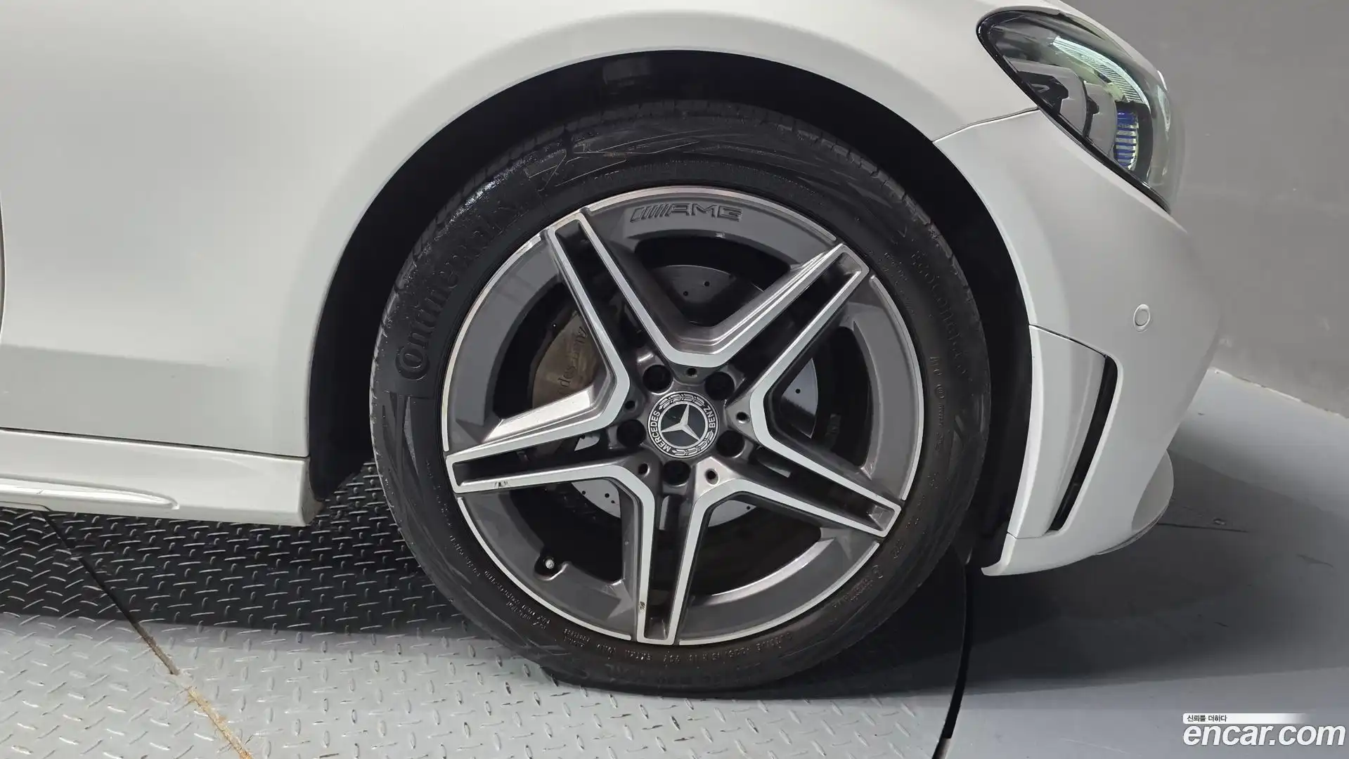 C-Class Mercedes-Benz 2022.8-OUTER-031