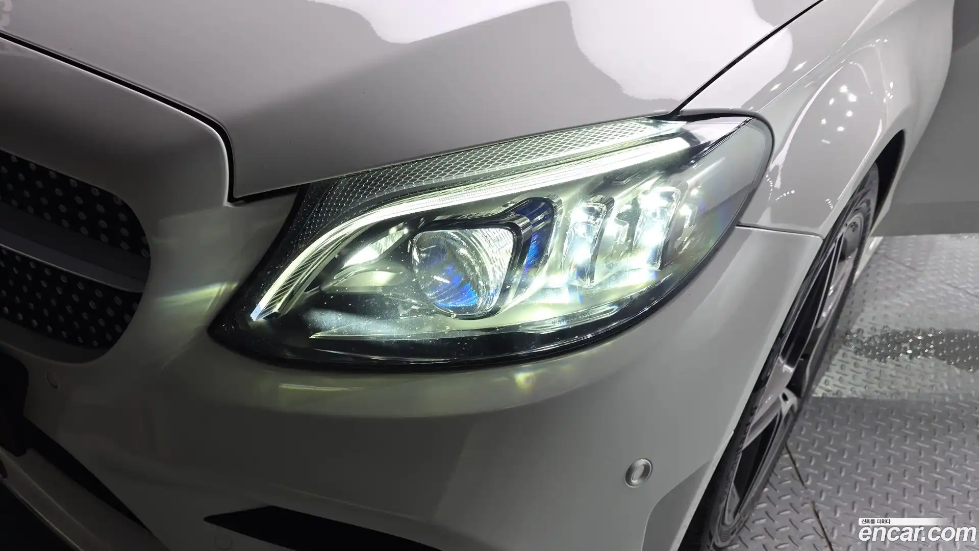 C-Class Mercedes-Benz 2022.8-OUTER-032