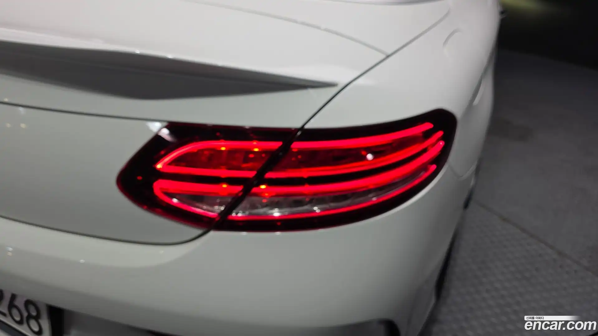 C-Class Mercedes-Benz 2022.8-OUTER-033
